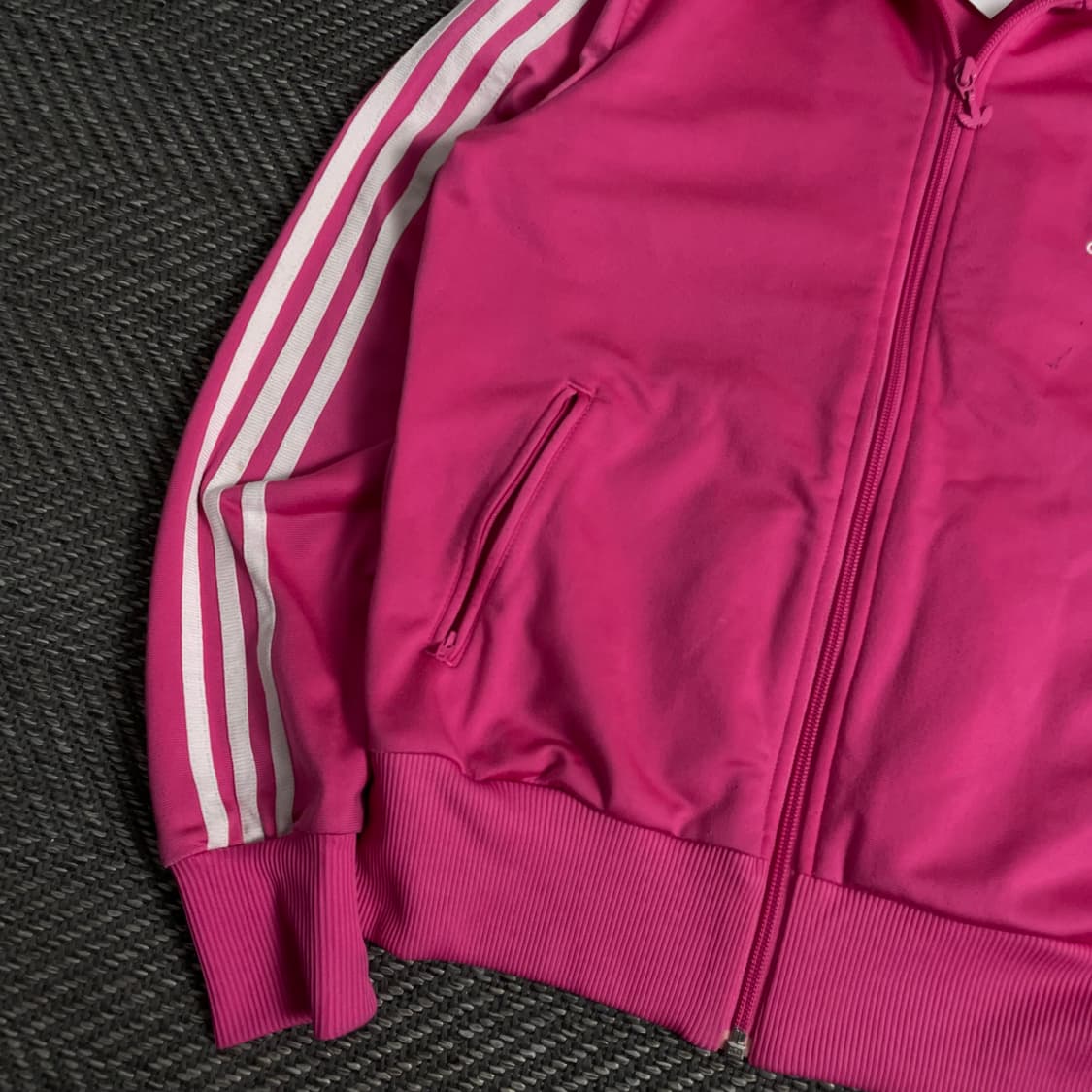 아디다스 파이어버드 우먼스 빅로고 크롭 트랙탑 져지o 3250 상품이미지3