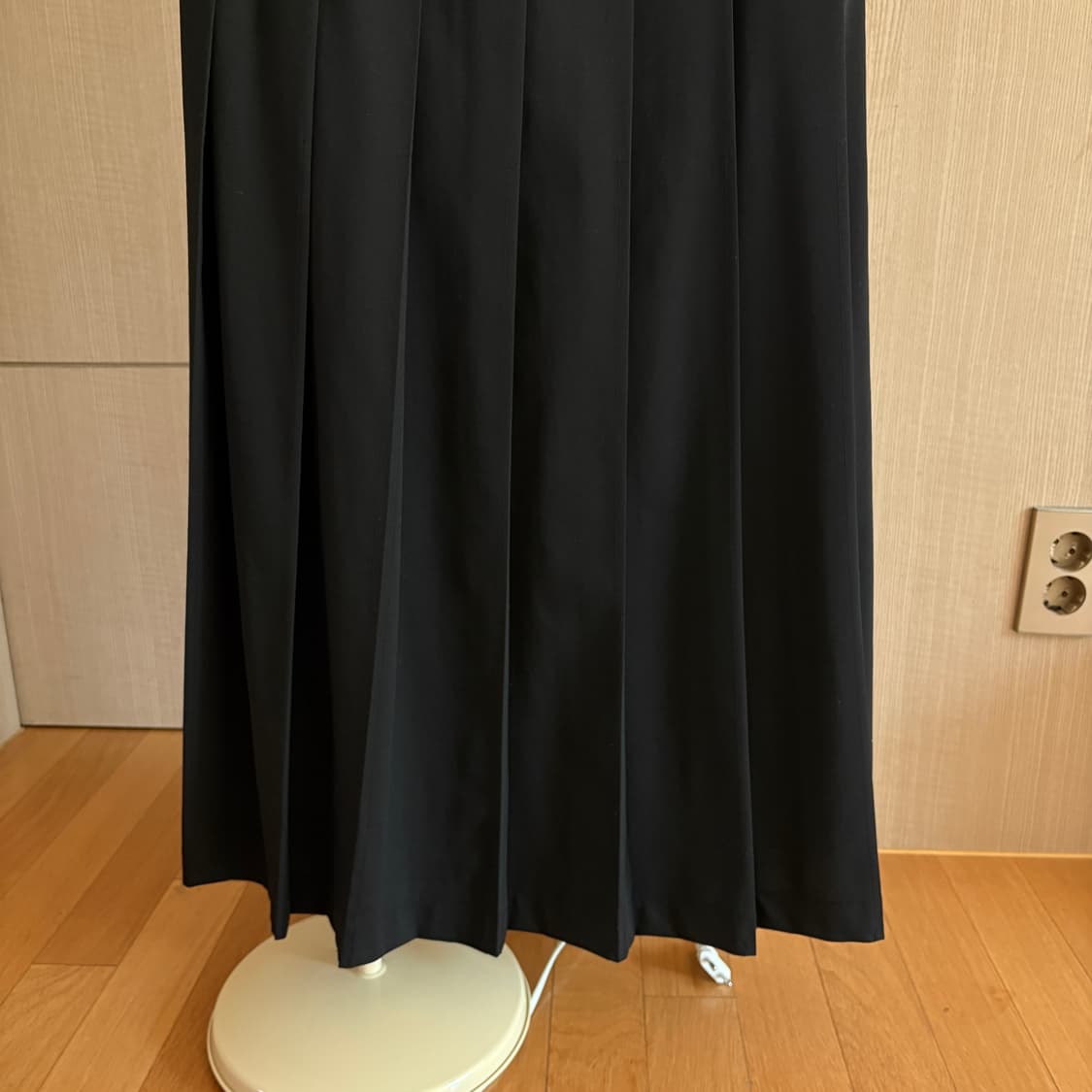 (S) 로우클래식 19SS STITCH PLEATED DRESS 블랙 상품이미지9