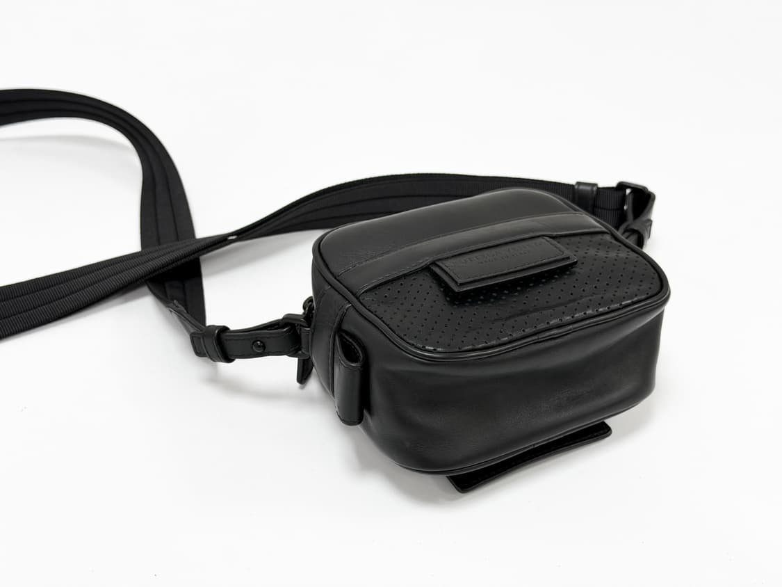 보테가베네타 퍼포레이티드 레더 미니 크로스백 상품이미지5