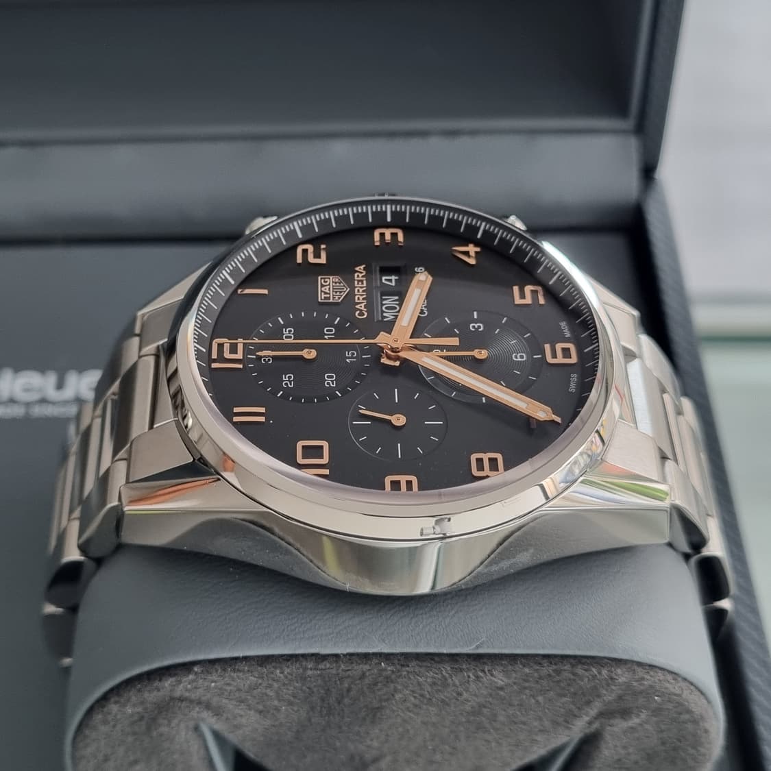태그호이어 구형 까레라 크로노그래프 엘레강스 43mm CV2A1AB 상품이미지6