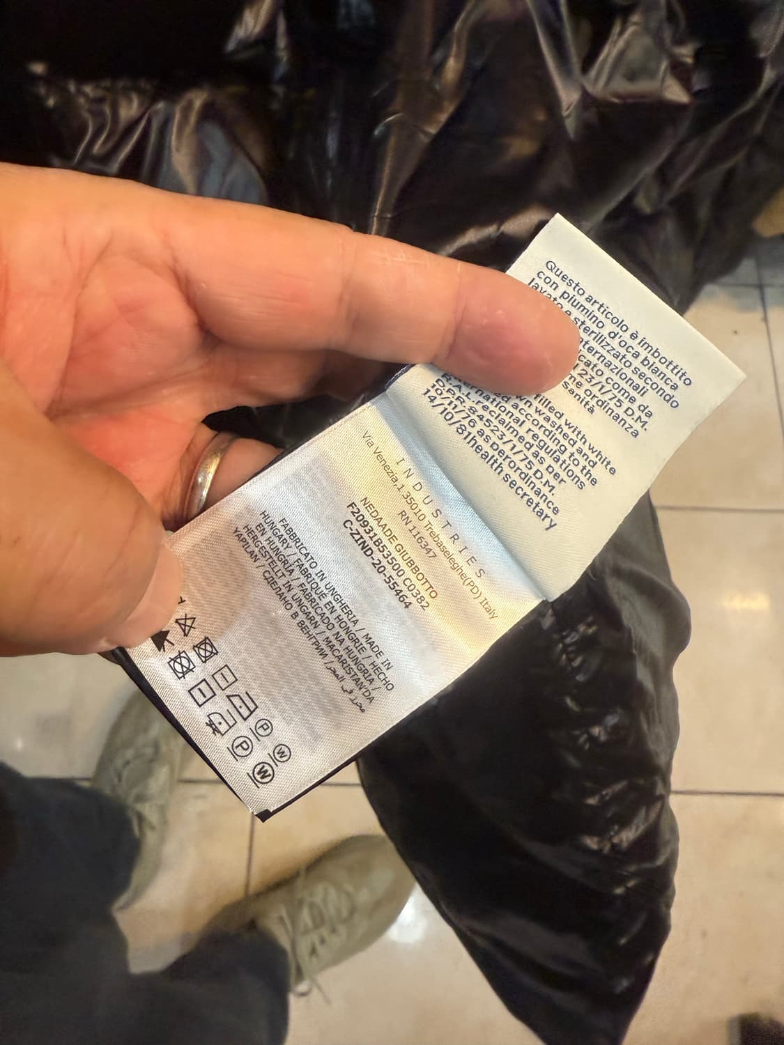 1/66 정품 몽클레어 NEDAADE 후드패딩 팝니다 상품이미지5