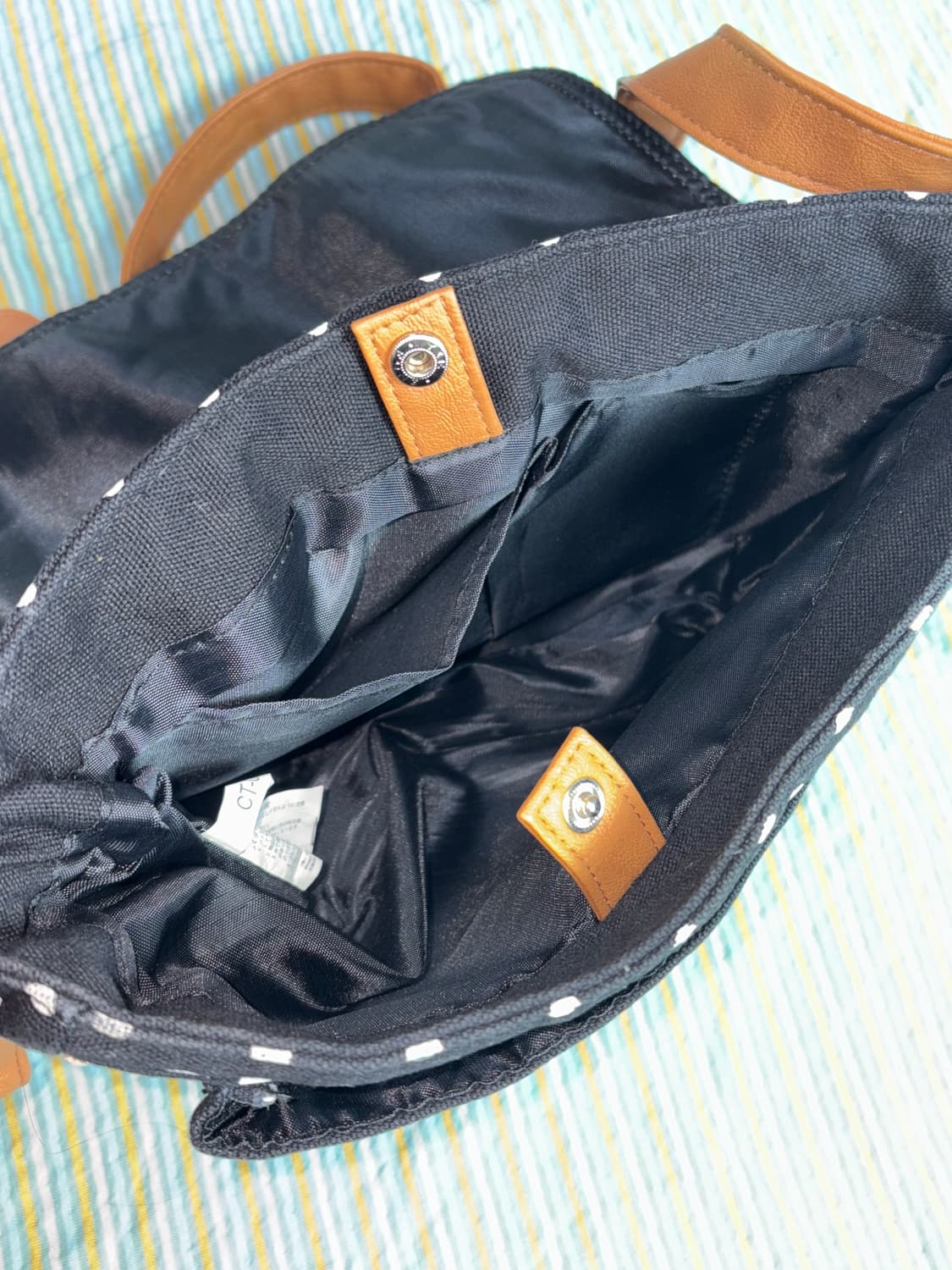 블랙 도트 가죽 크로스백 상품이미지9