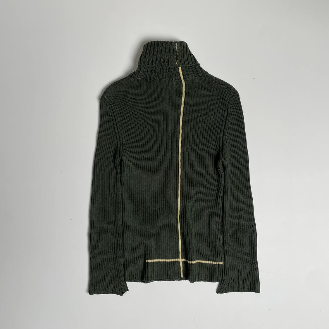 Byblos 화이트 크로스 울 100 터틀넥 니트 (italy)  상품이미지4