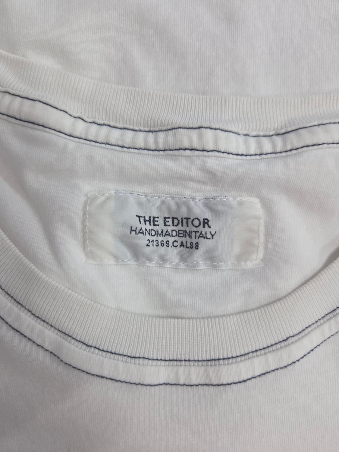 THE EDITOR (디에디터) 멀티 스타 자수 반팔 티셔츠 상품이미지6