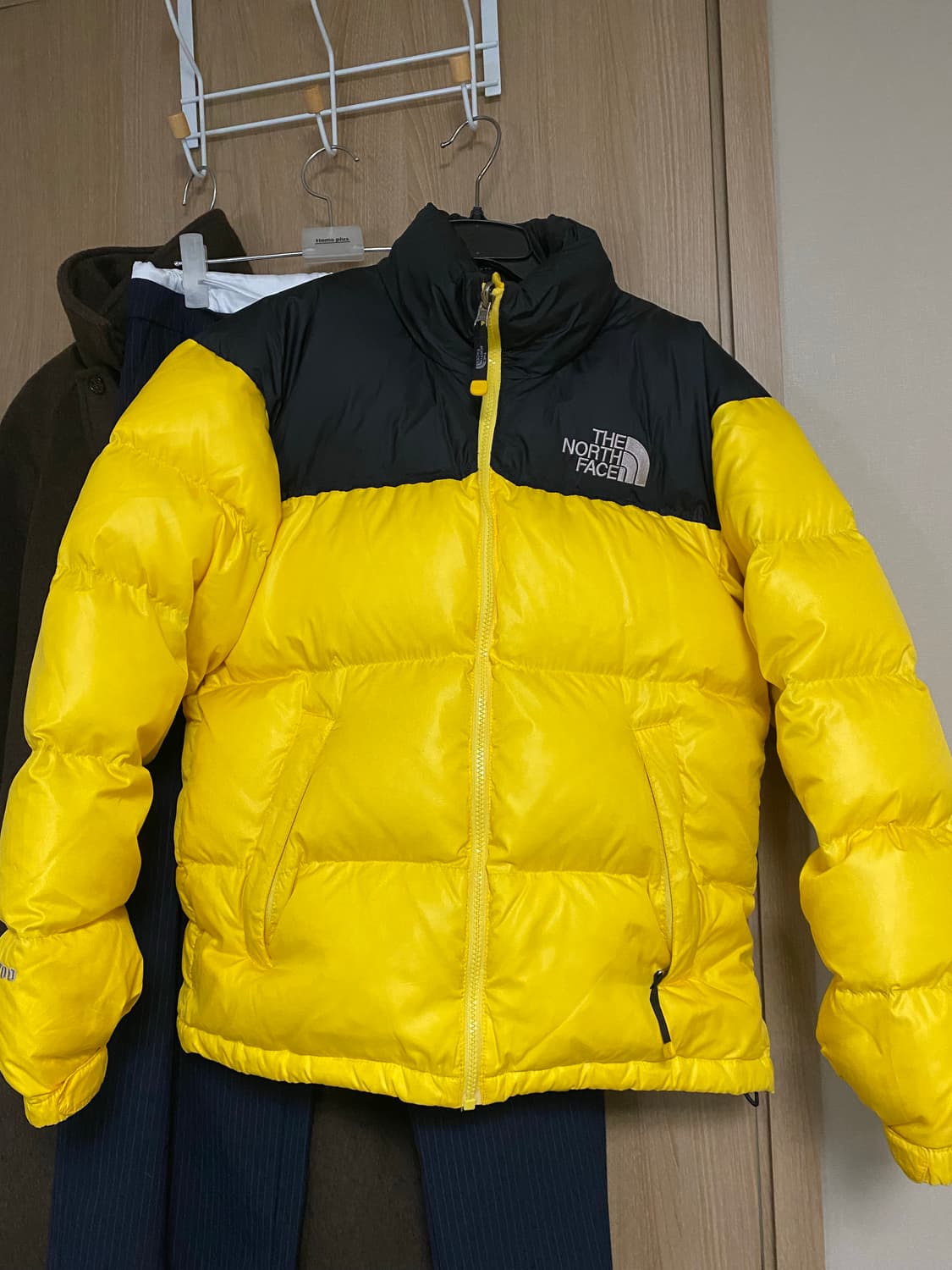 노스페이스 노랑 숏패딩 상품이미지2