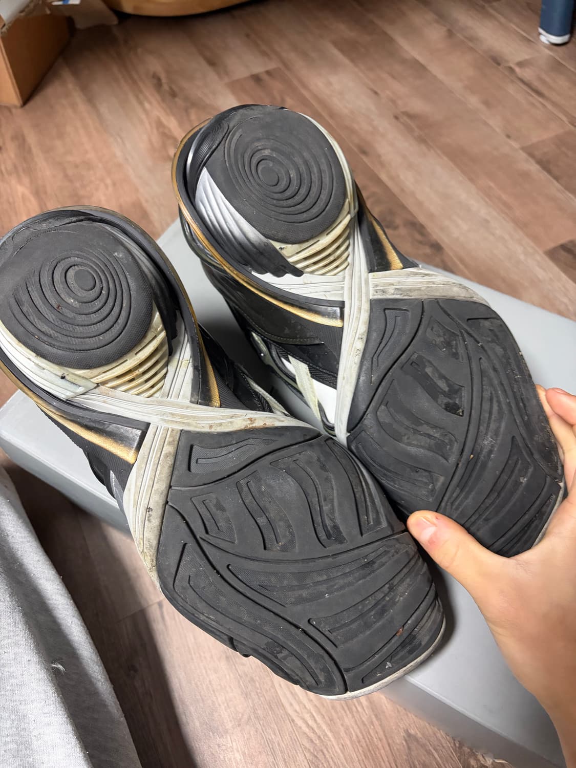 발렌시아가 타이렉스 42(270) 상품이미지3