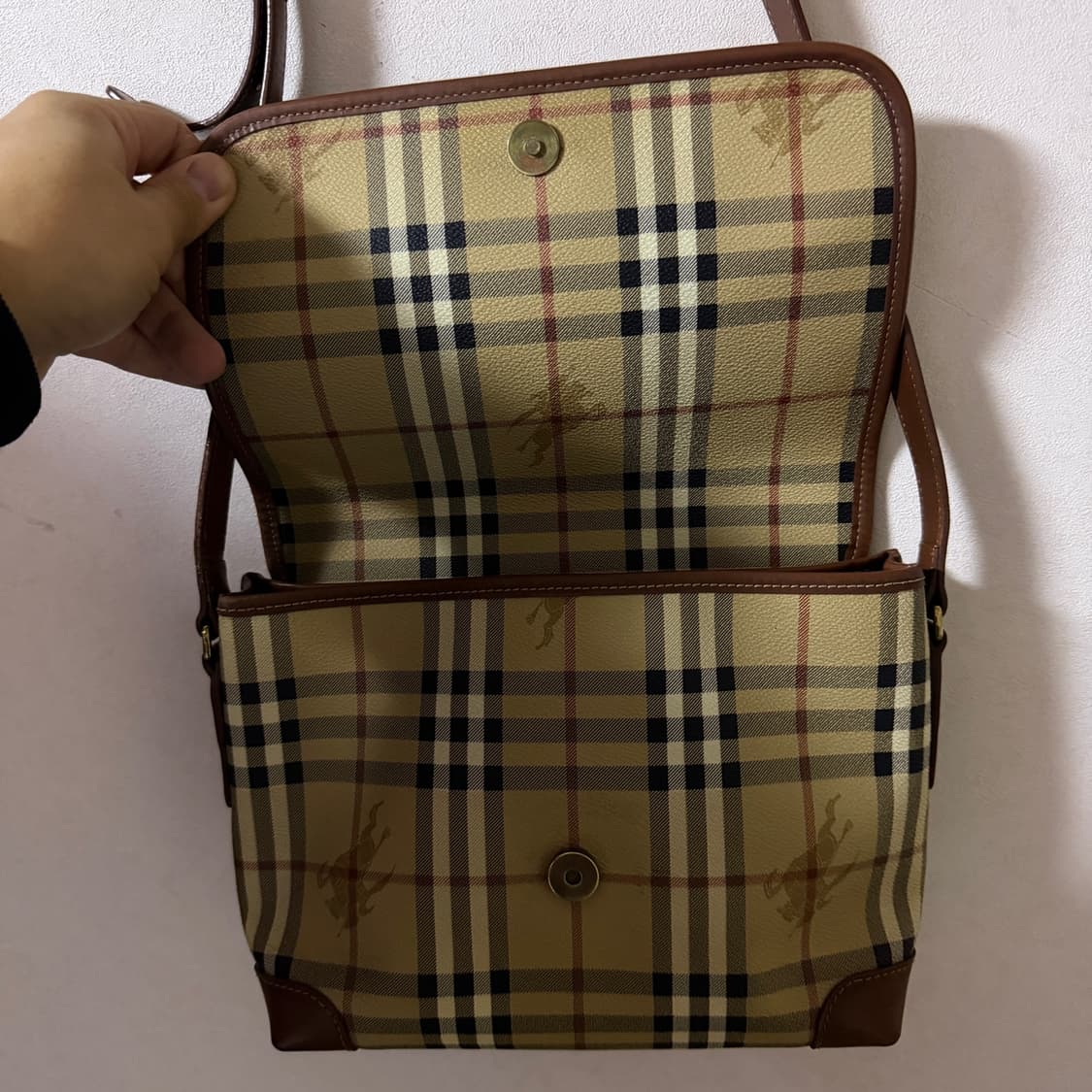 버버리 노바체크 클레식 사각 크로스백 상품이미지8