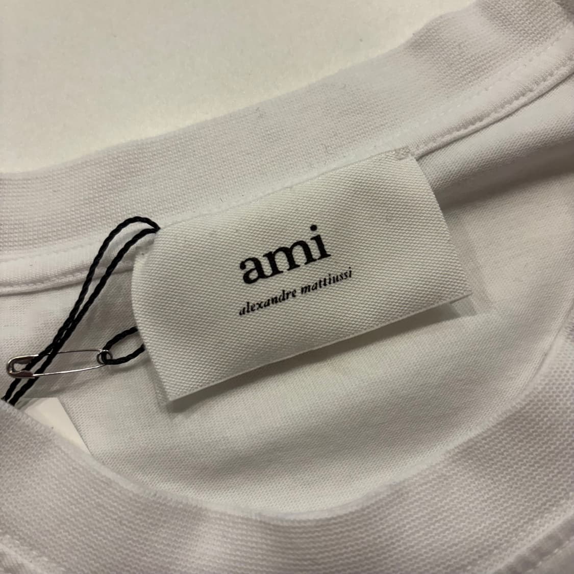 [L] 아미 스몰 하트 반팔티셔츠 화이트 C442 상품이미지5