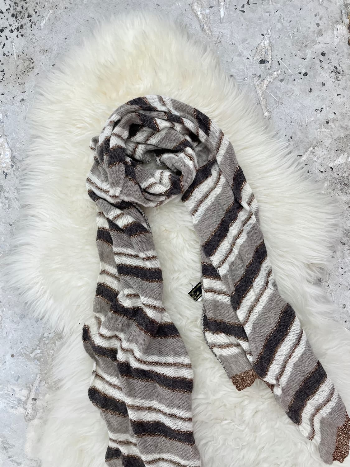 라떼 스트라이프 글리터 머플러  상품이미지5