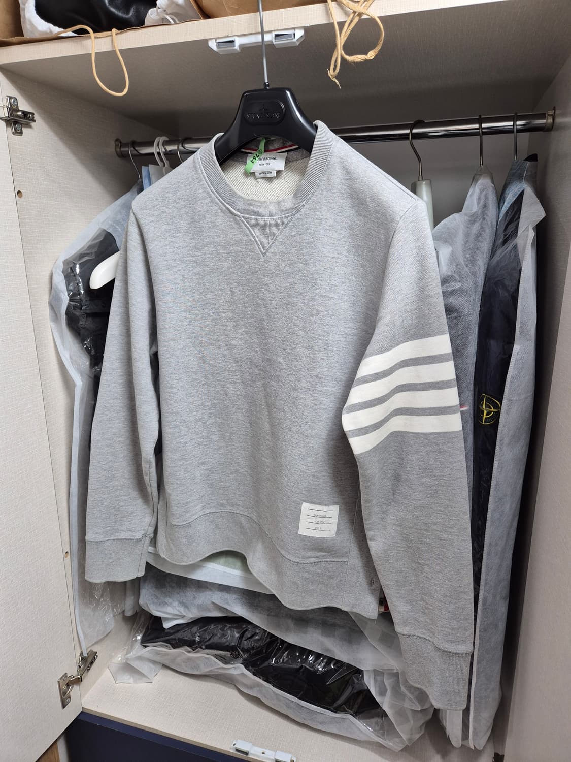 정품 톰브라운 맨투맨 3 사이즈 95-100 그레이 상품이미지1