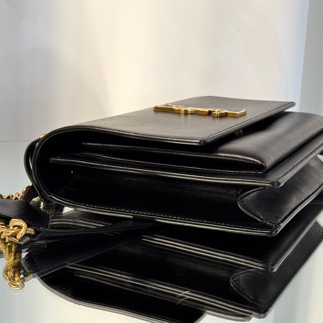 [정품] 입생로랑 선셋백 탑핸들 미디움 블랙 골드 금장 상품이미지6