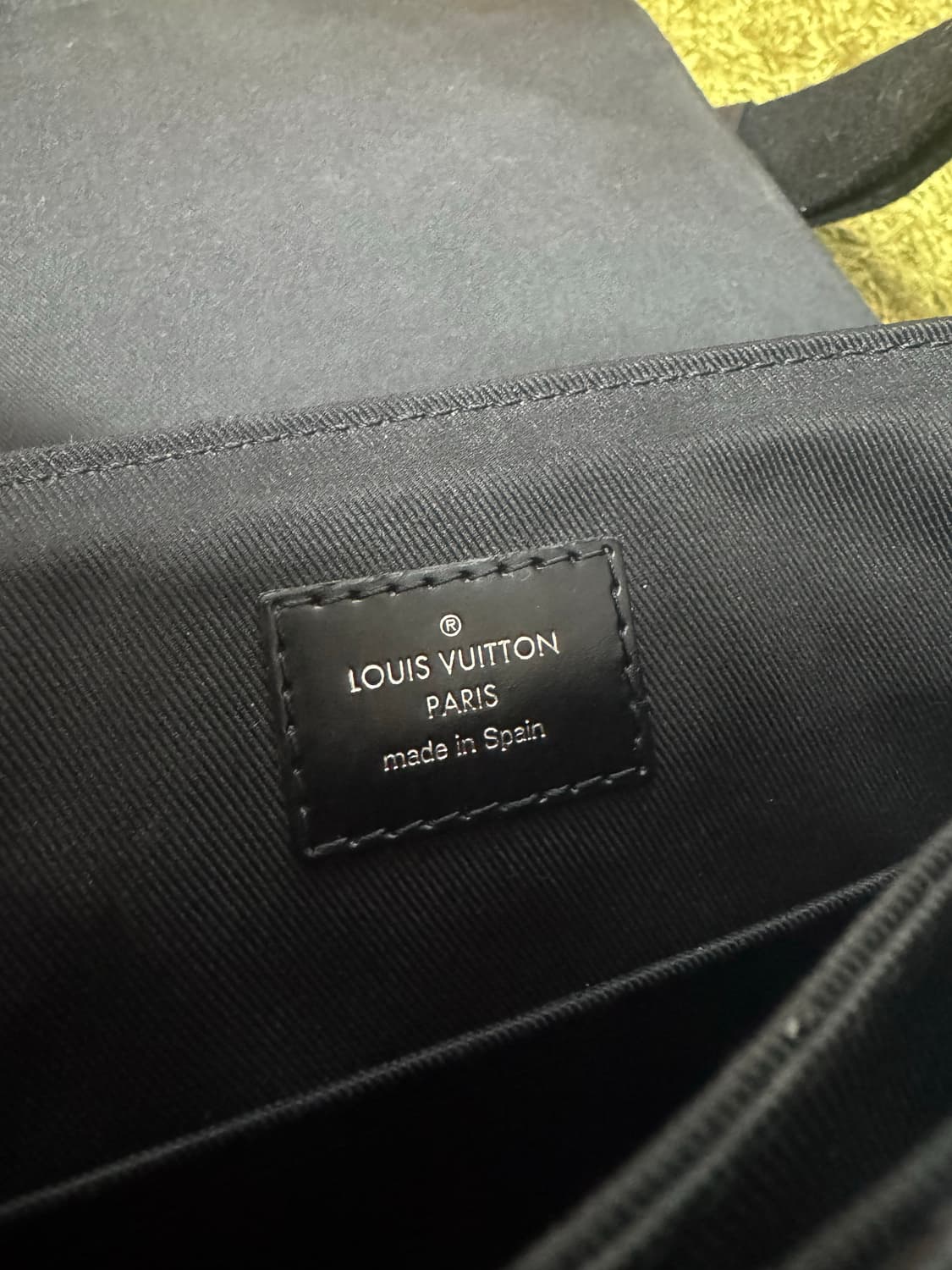 정품 루이비통 가방 크로스백 디스트릭스 상품이미지7