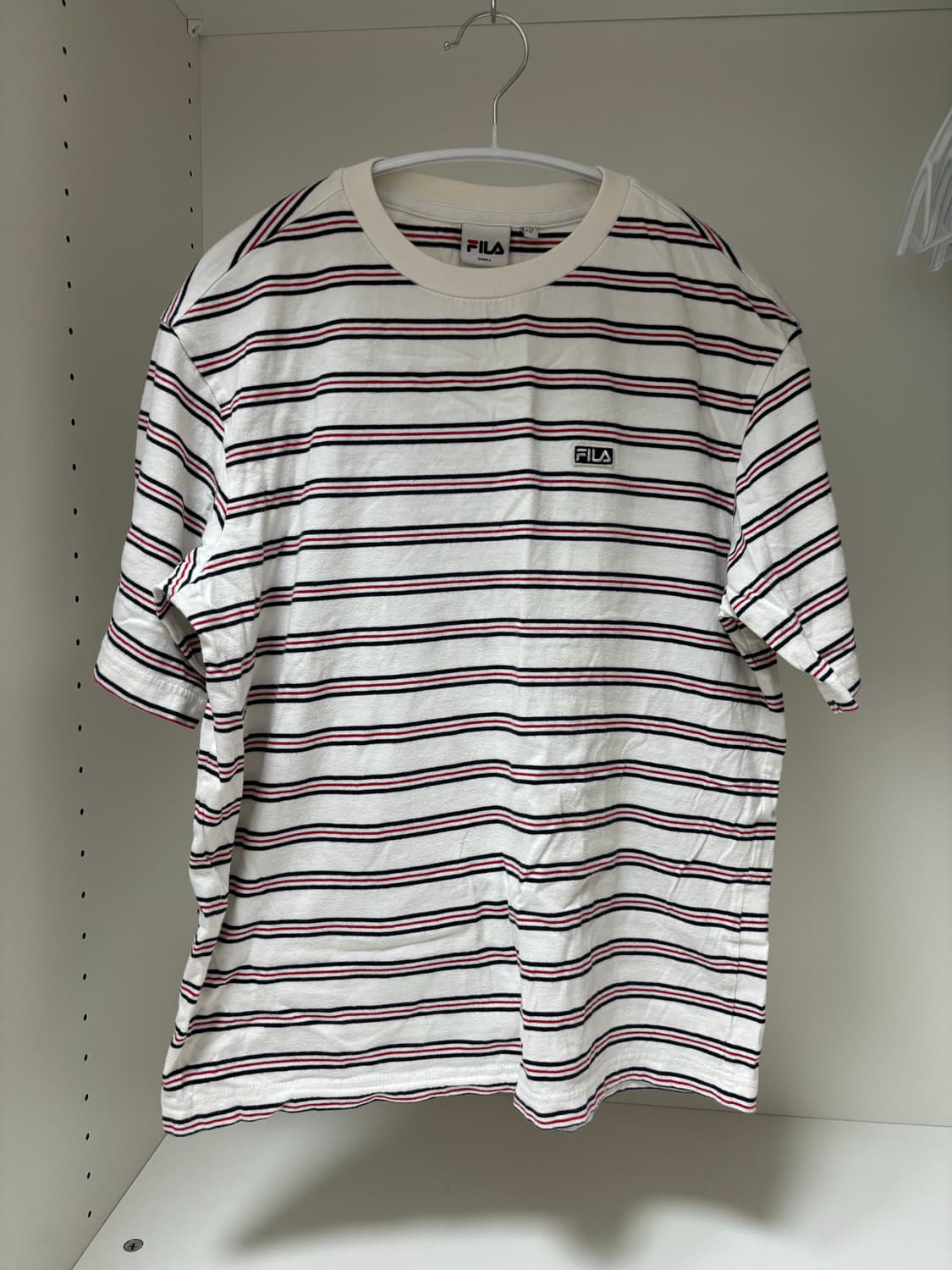 Fila 휠라 스트라이프 반팔 티셔츠 S 줄무늬 화이트 레드 블랙 상품이미지1