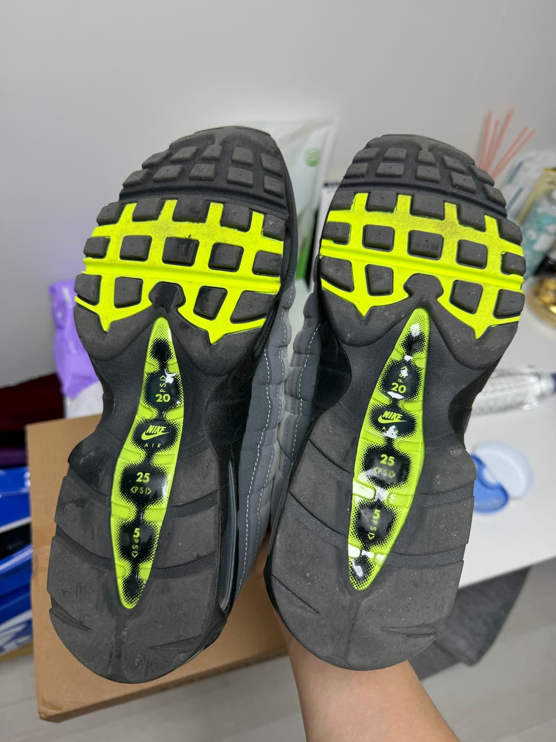 [275]나이키 에어맥스95 네온 상품이미지3