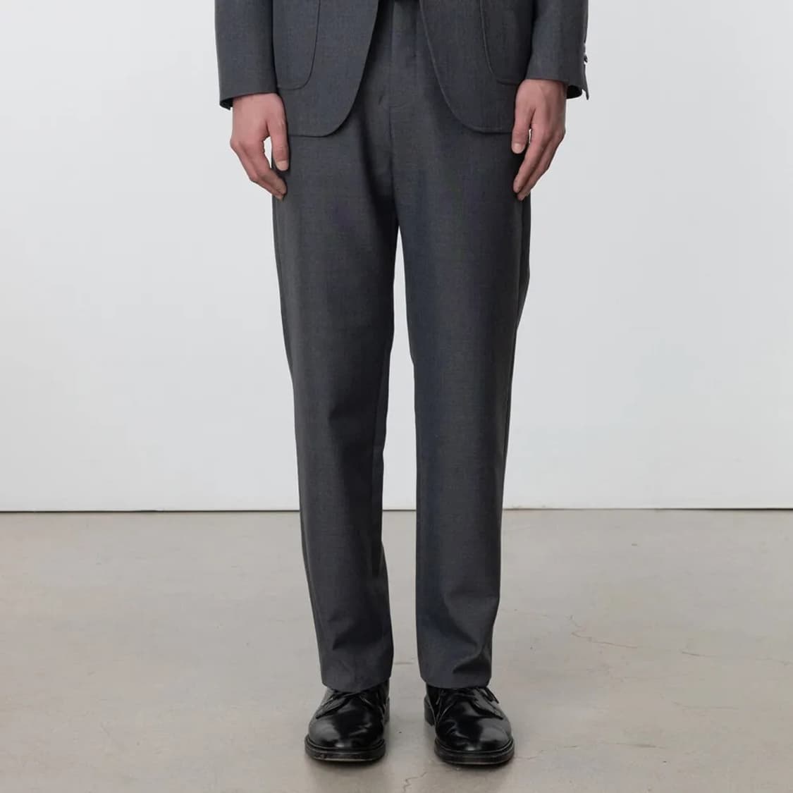 포터리 울 테이퍼드 팬츠 다크 그레이 (2size) 상품이미지1