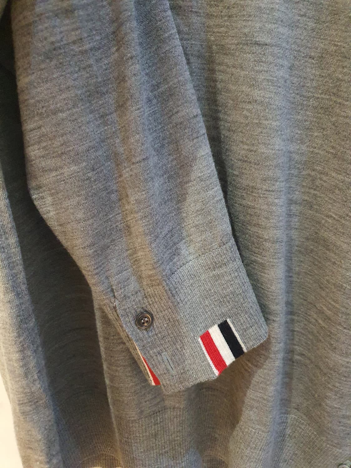 톰브라운 남성 니트 판매합니다! 상품이미지3