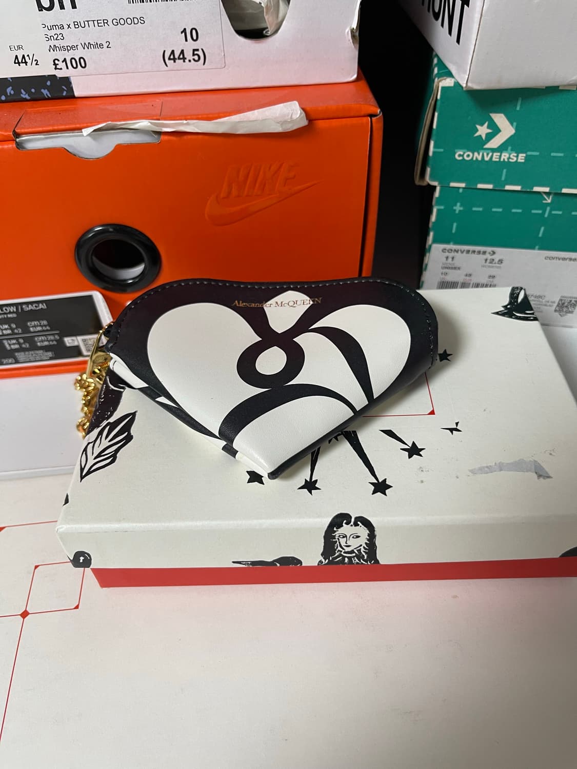 알렉산더맥퀸 하트 동전 지갑 화이트/블랙 상품이미지1