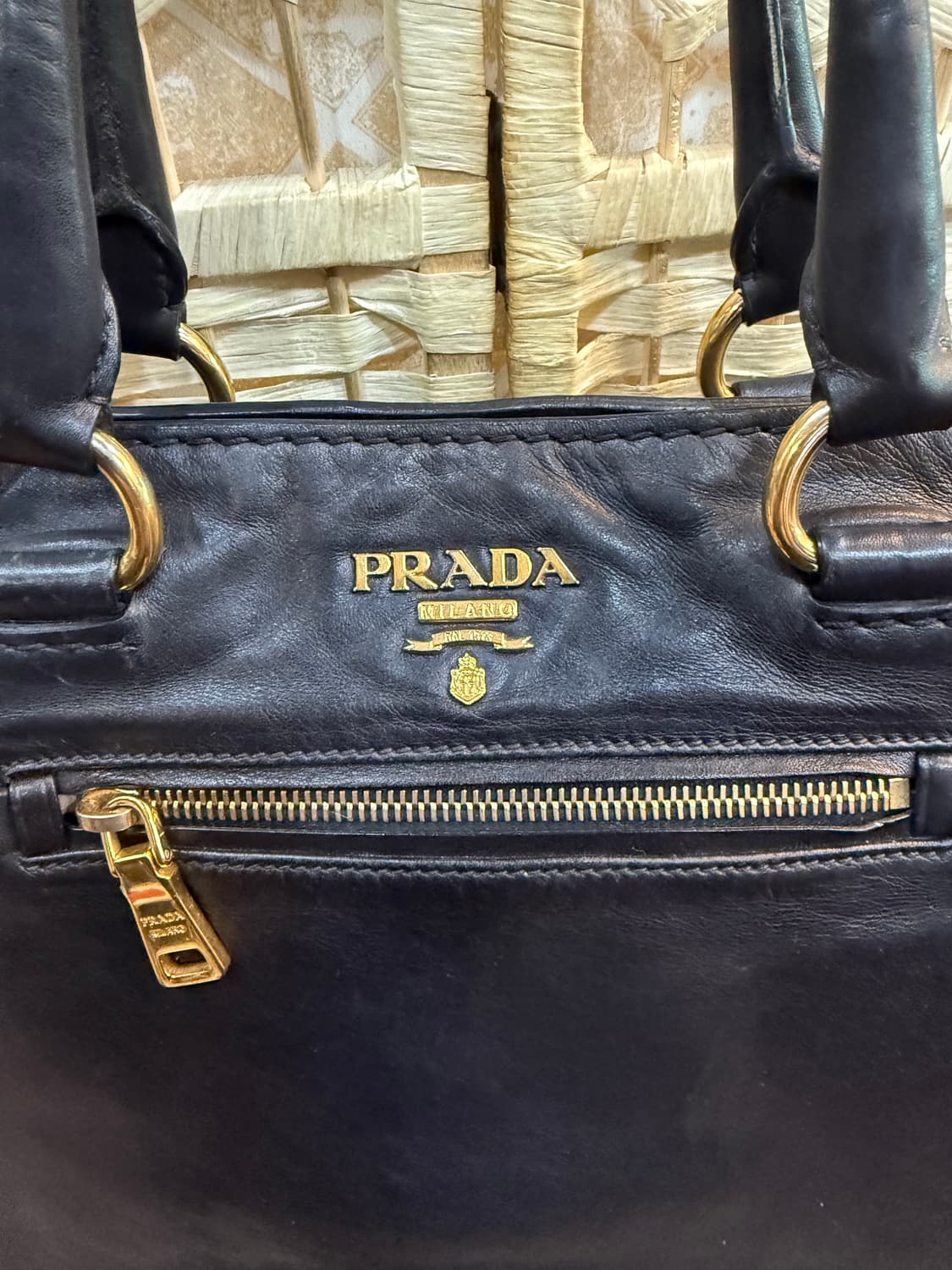 정품 프라다 레더 토트백 팝니다 상품이미지2