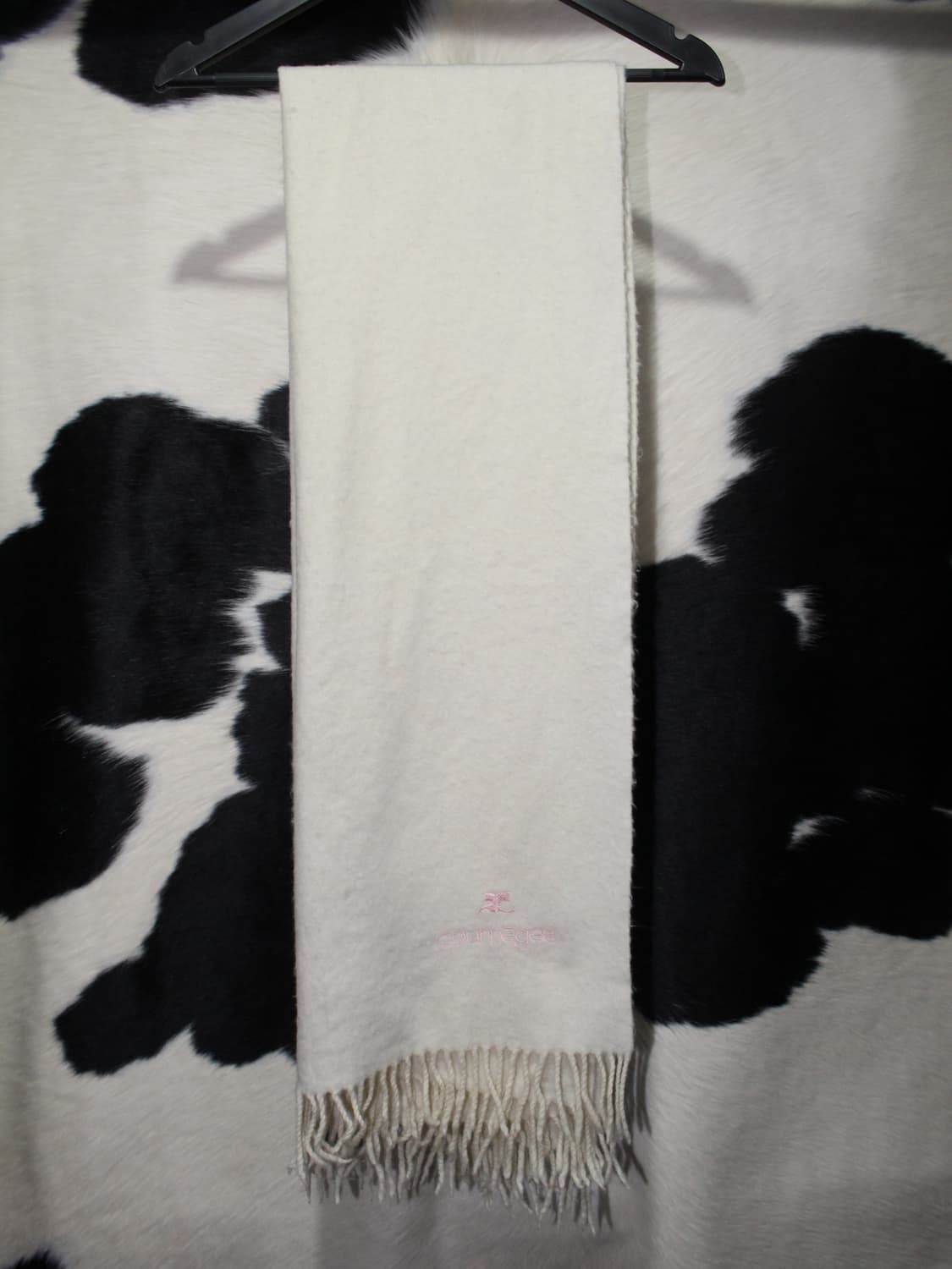 꾸레쥬 화이트 머플러 상품이미지2