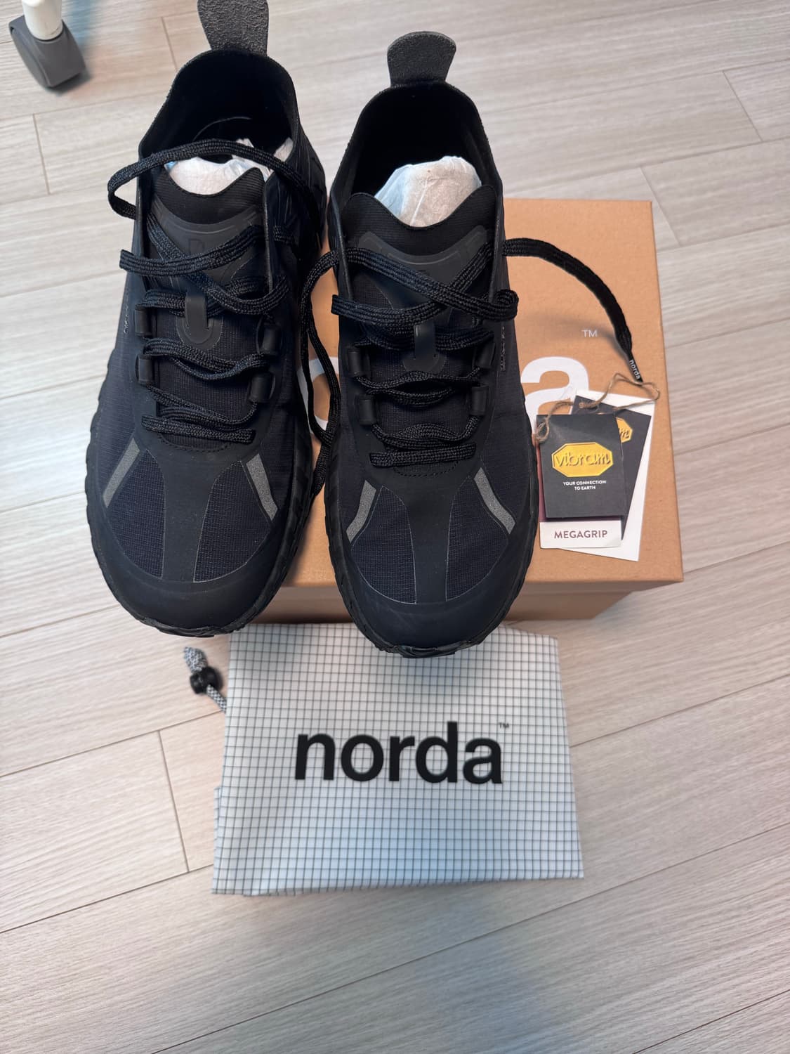 norda 001 스텔스블랙 275 상품이미지1