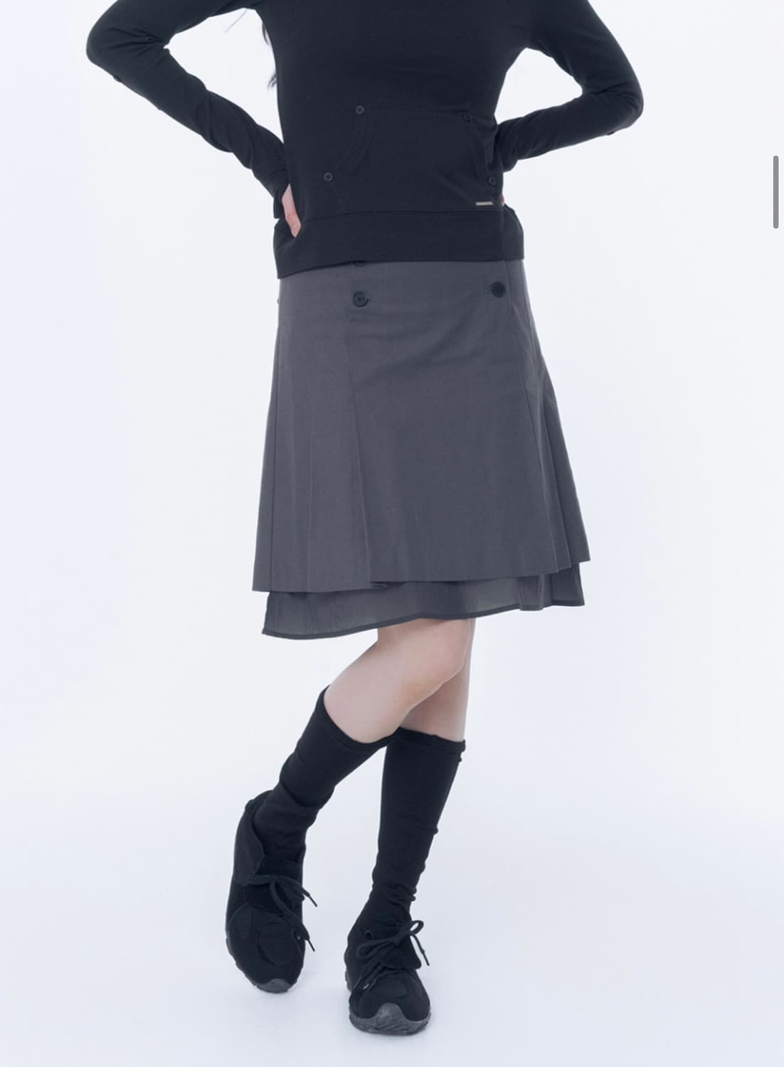 미세키서울 Layered pleats midi skirt CHARCOAL 상품이미지2