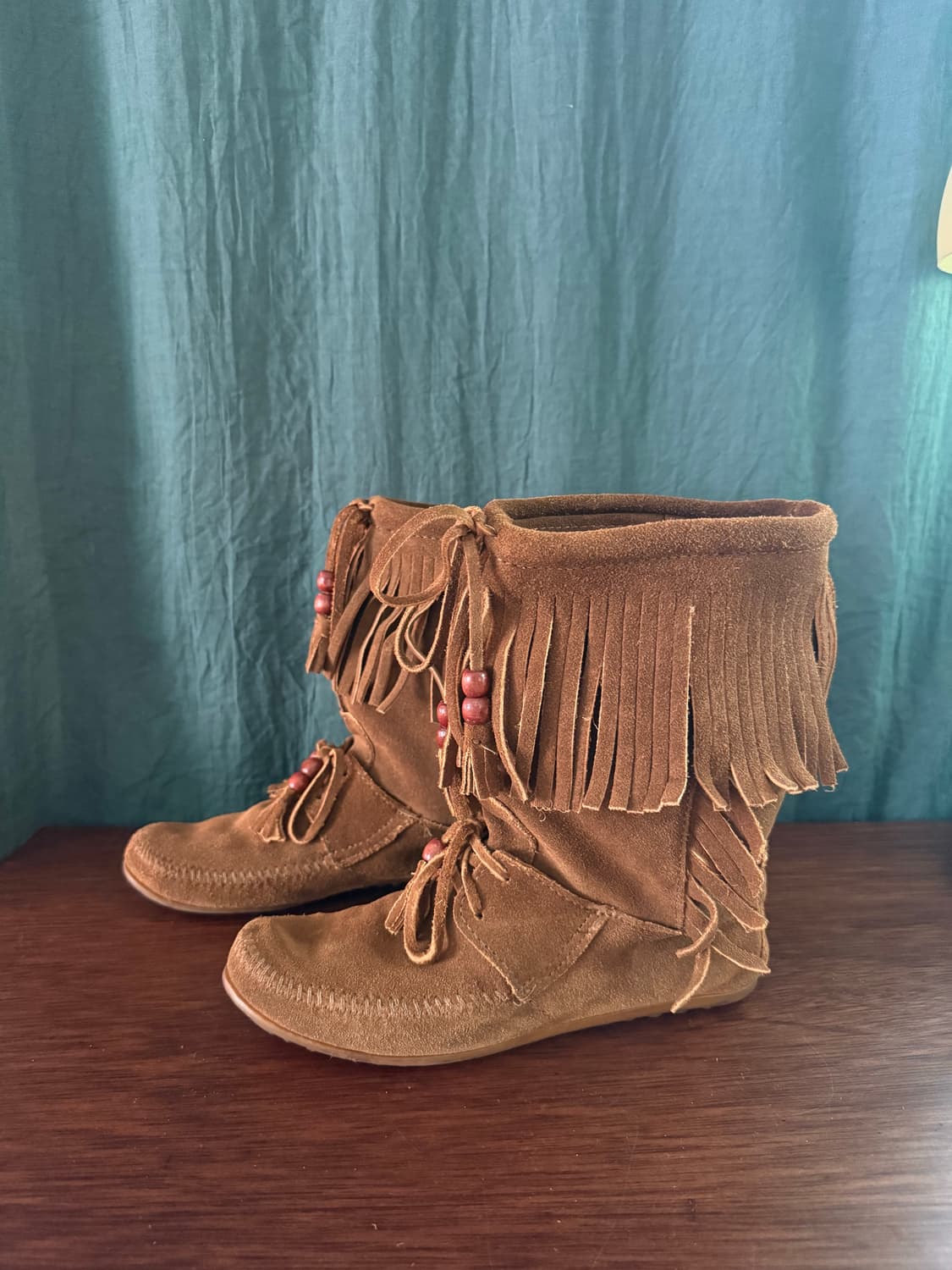 MINNETONKA fringe suede boots 상품이미지2