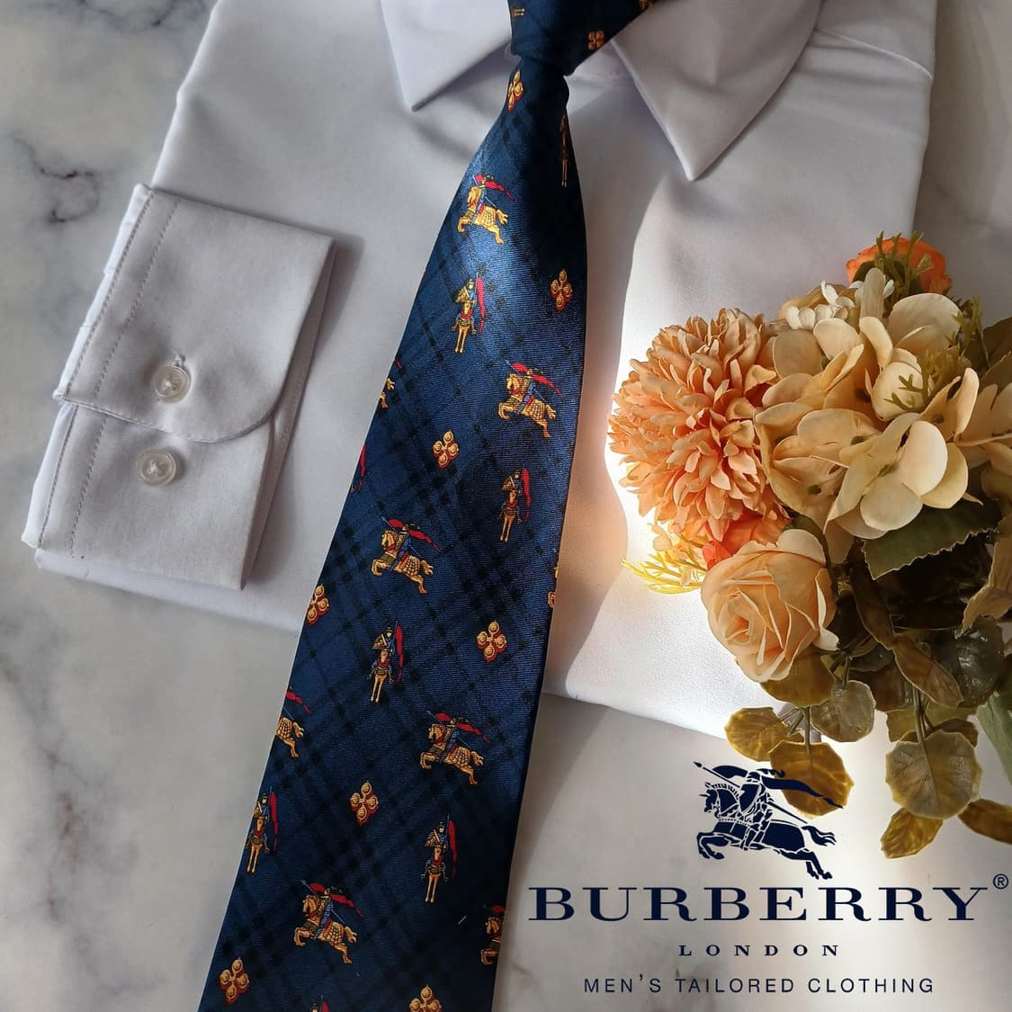 버버리 실크 블루 기사 패턴 넥타이 9.4cm A-~B등급 A19058
 상품이미지1