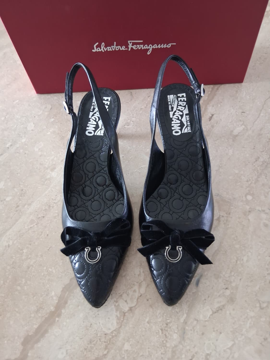페라가모 간치니 로고 퀼팅 슬링백 뮬 Size 5.5 상품이미지2