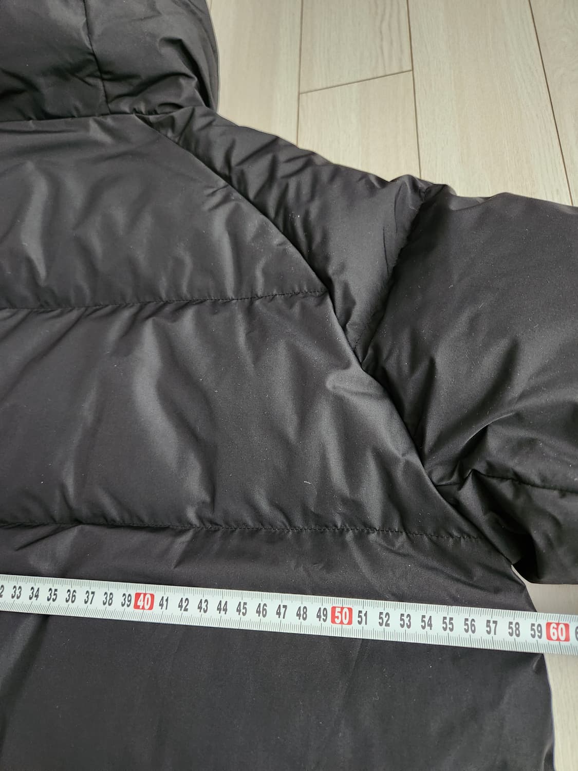 새상품급)탑텐 블랙 롱패딩 털빵빵해요 사이즈M


오염 하자 없이 깨끗해 상품이미지8