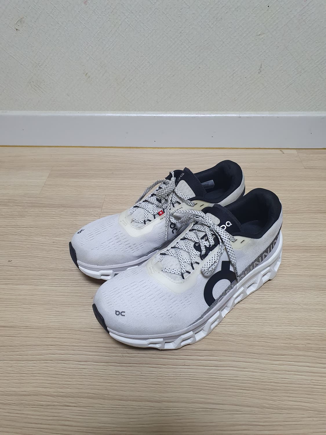 온러닝 클라우드몬스터2 러닝화 270 상품이미지4