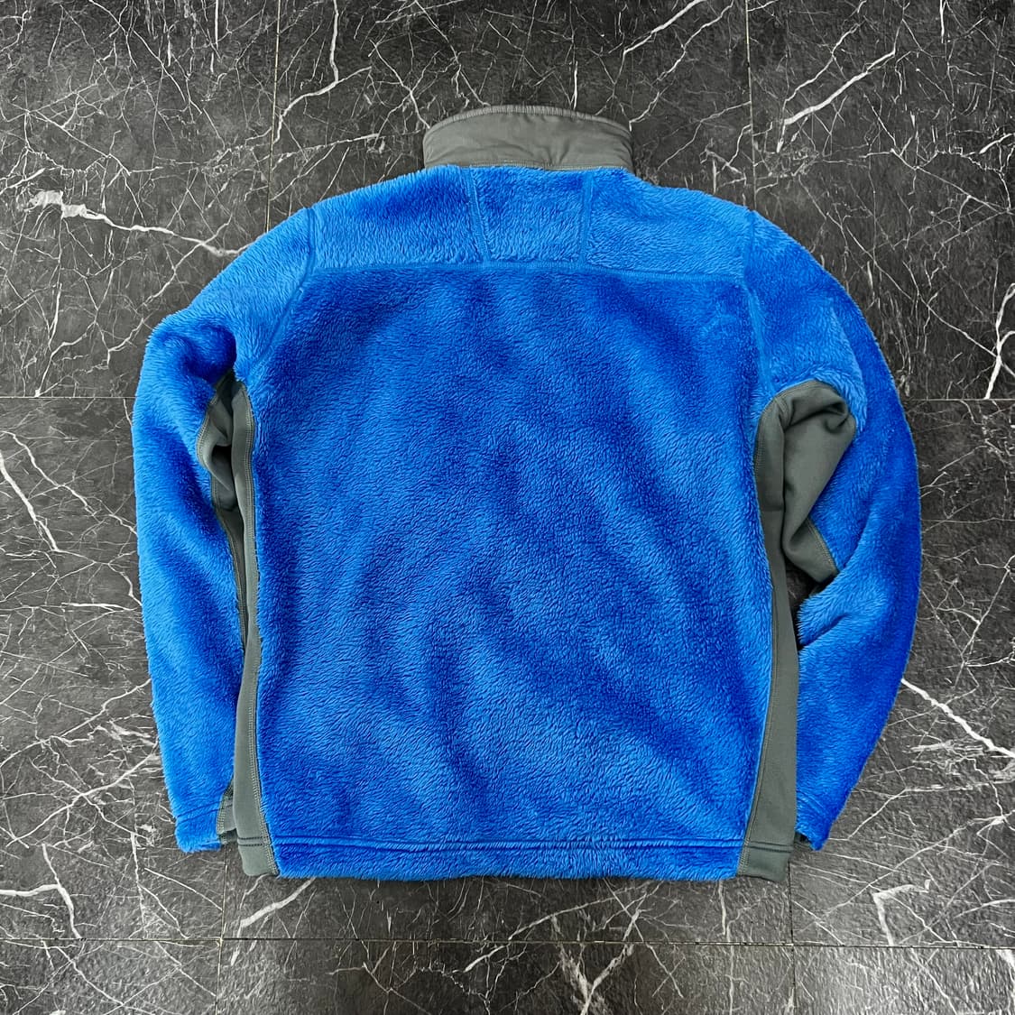 파타고니아 R3 Hi-Loft 폴리 플리스 자켓 상품이미지3