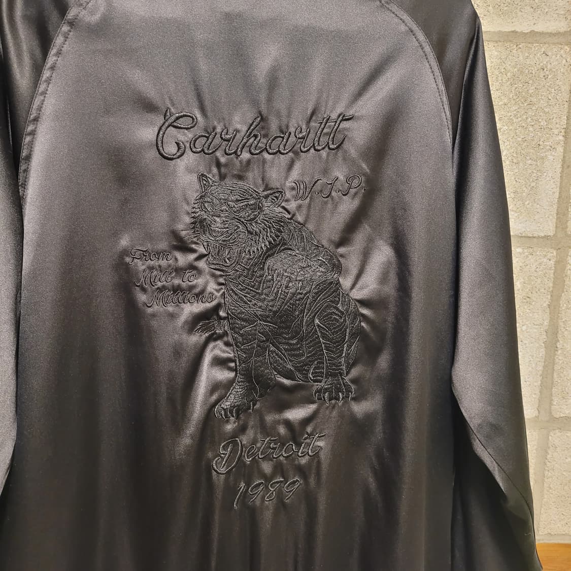 칼하트 WIP 타이거 스카잔 L 상품이미지4