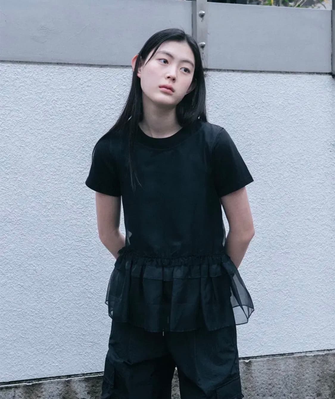 오헤시오 프릴 레이스 레이어드 슬리브리스 탑 블랙 상품이미지2