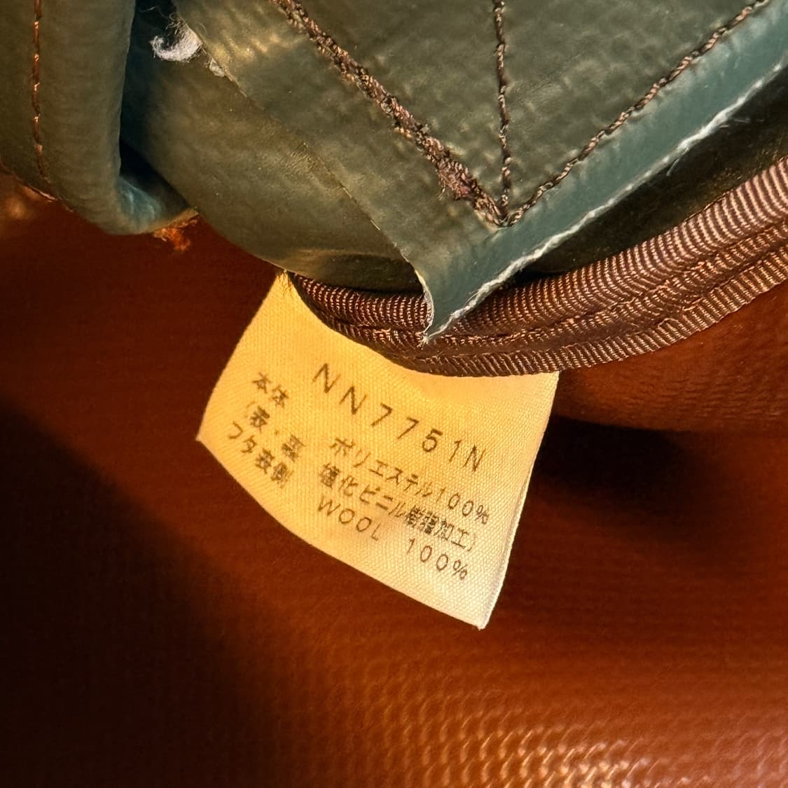 더 노스 페이스 퍼플라벨 울 PVC 크로스백 상품이미지10