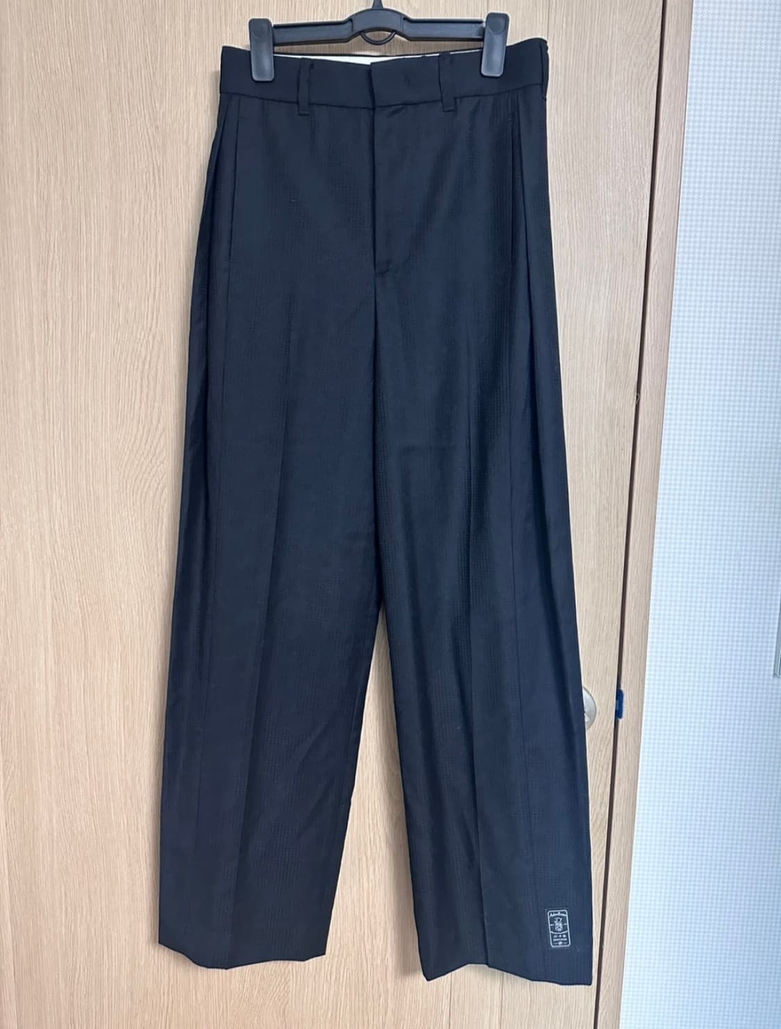 아더에러 Aoker 세미와이드 슬랙스 A1사이즈 상품이미지2