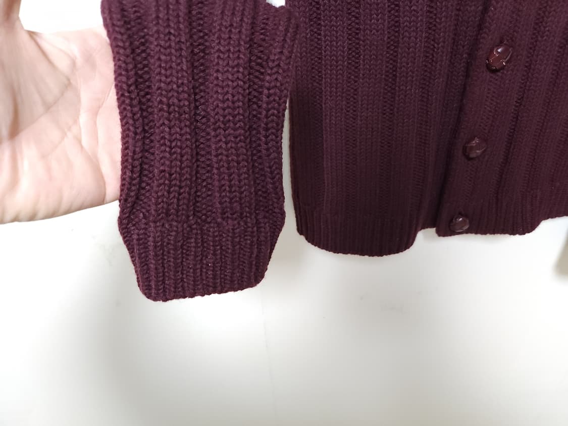 매장판 골든구스 디럭스 가슴수무늬 버건디 가디건 남성 90

 상품이미지7