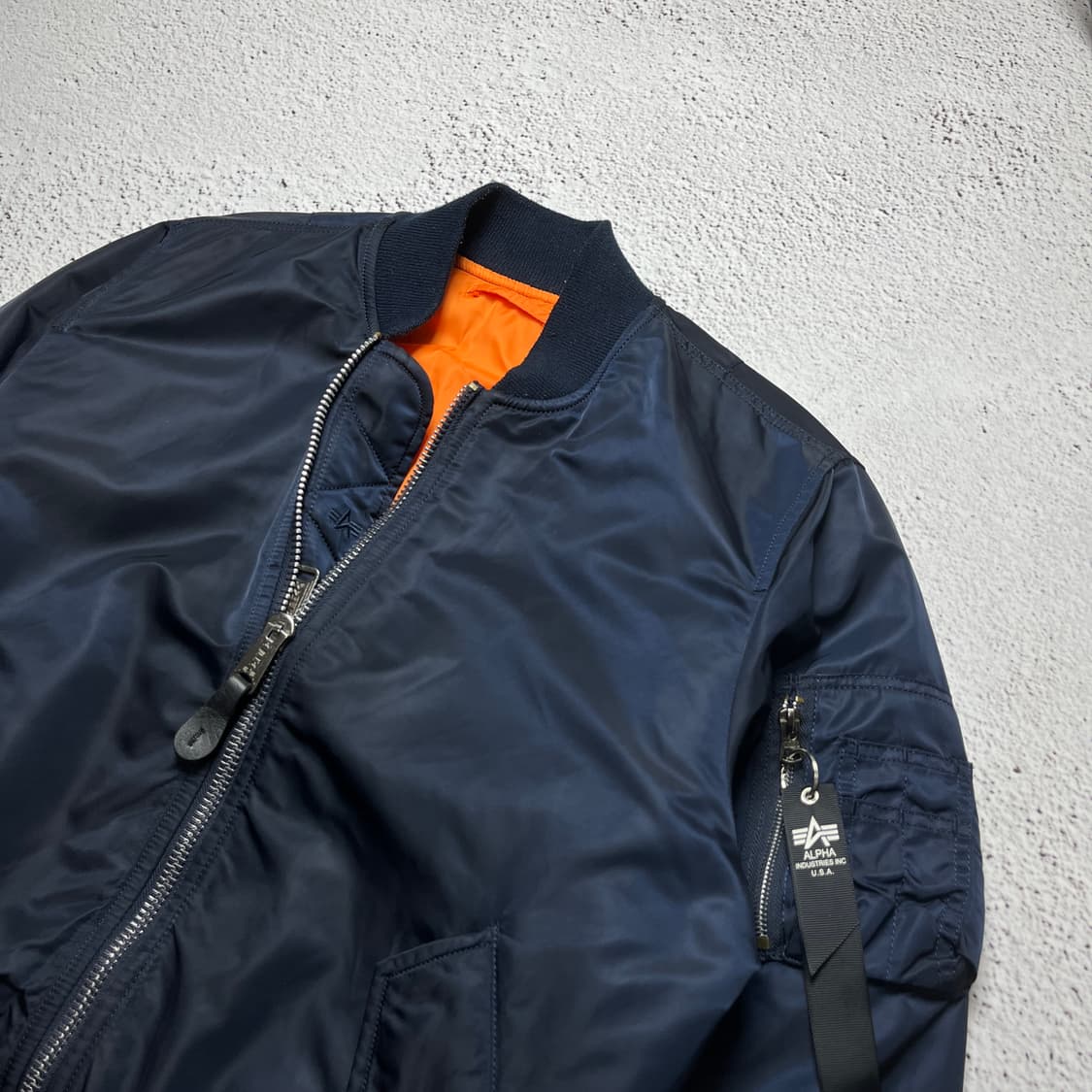 Alpha Industries MA-1 Flight Jacket 상품이미지3