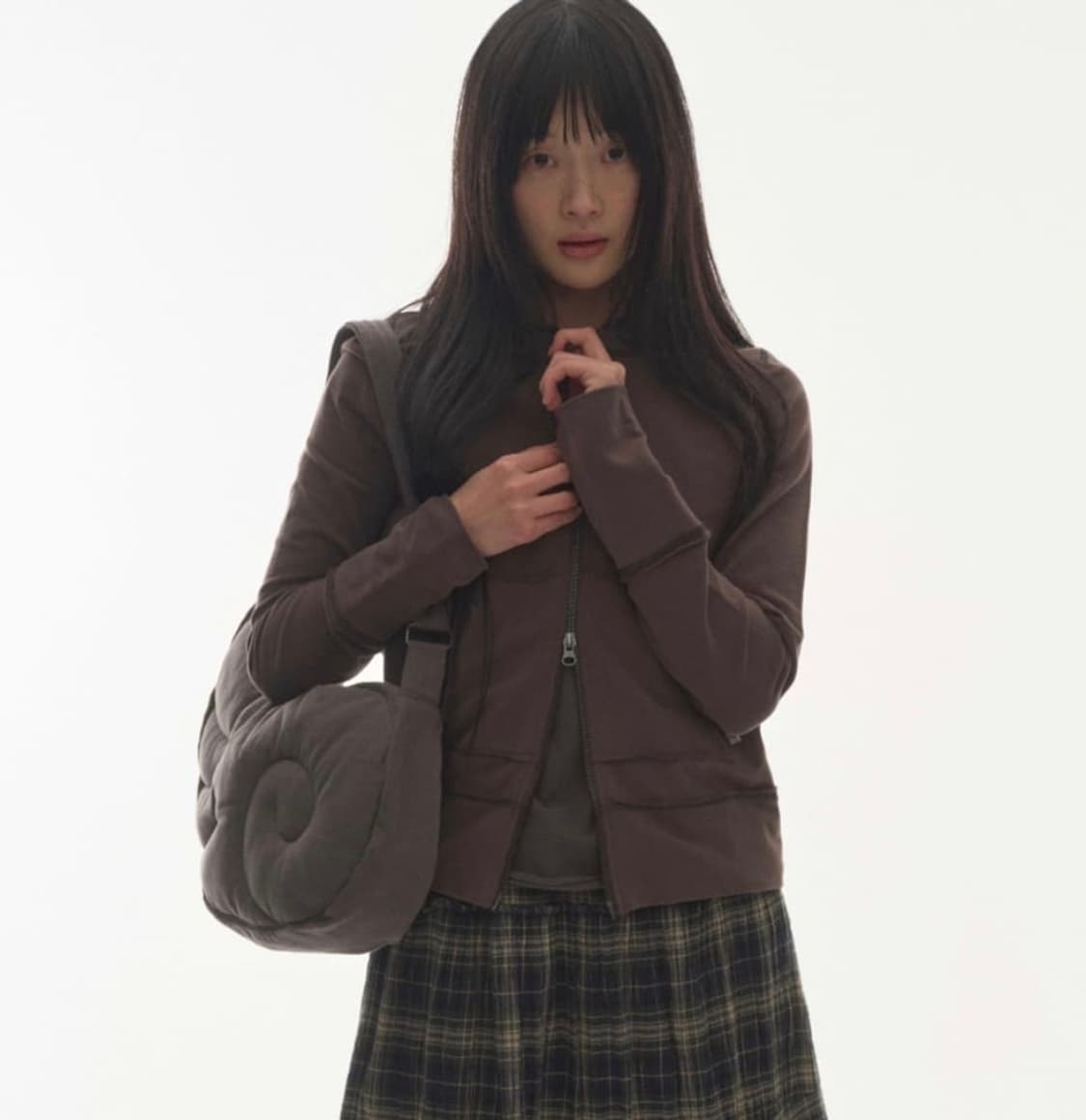 코이세이오 윙백 차콜 상품이미지3