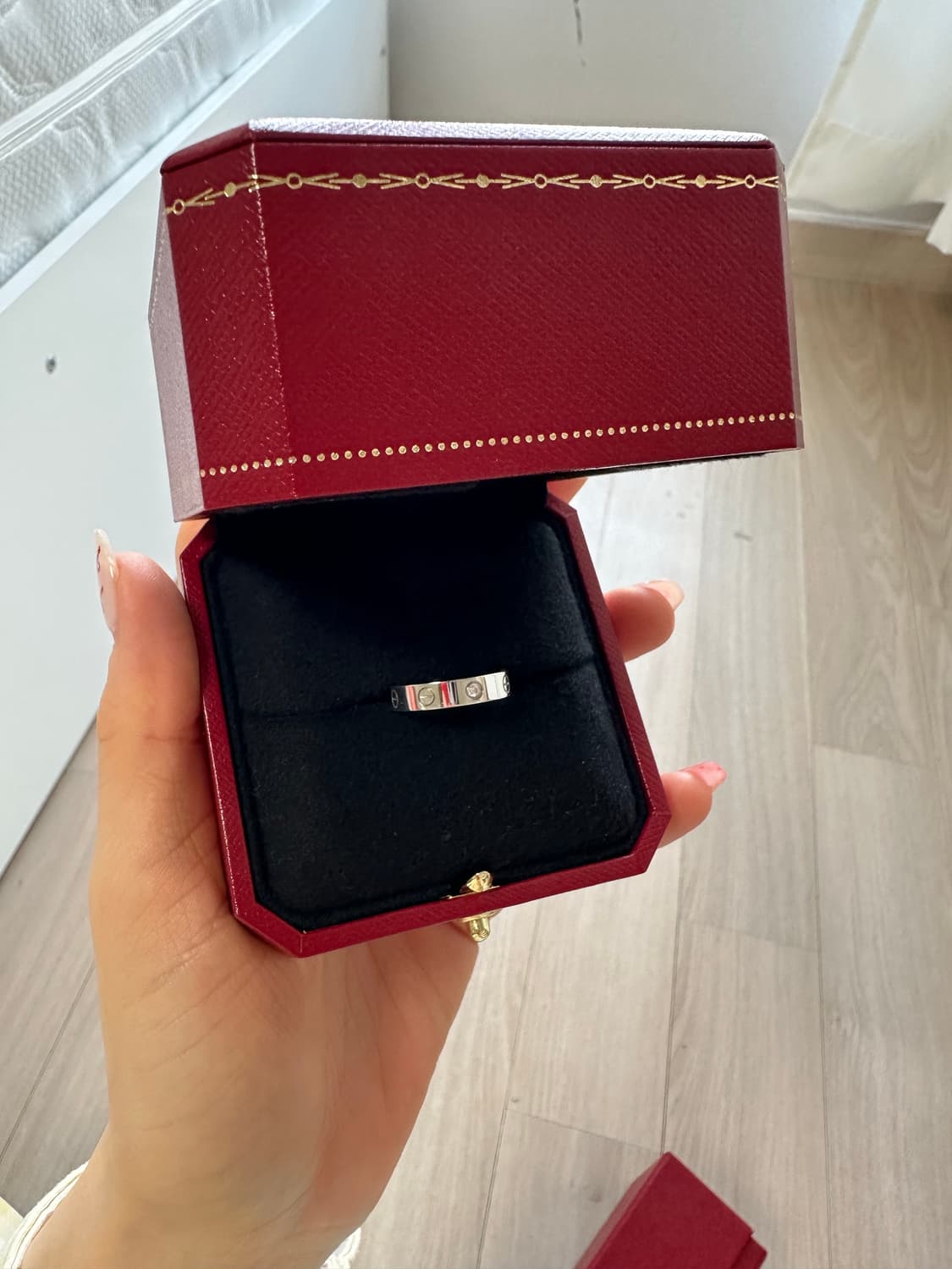 까르띠에 다이아 러브링 화이트골드 51호 상품이미지8