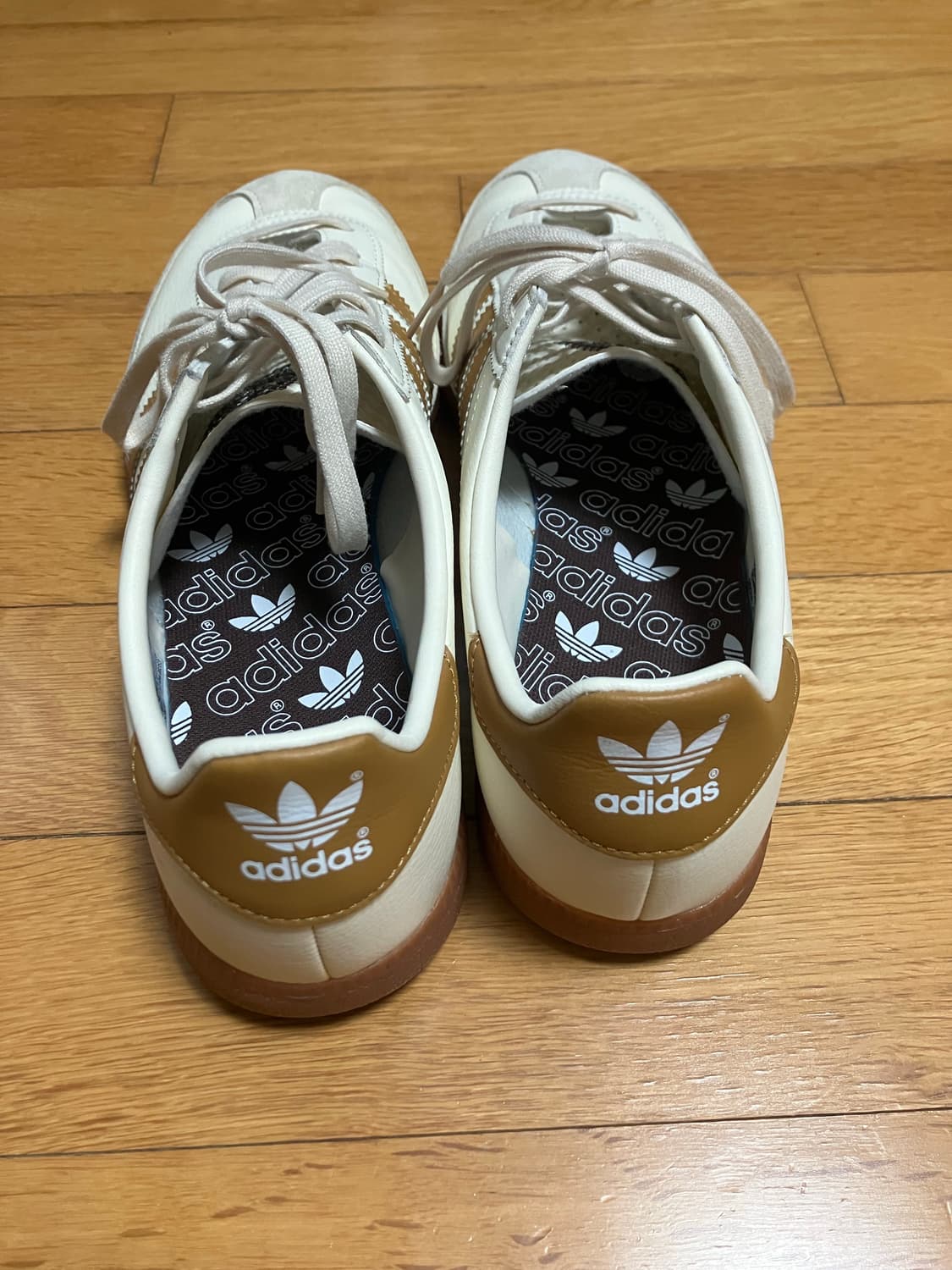 아디다스 시티 시리즈 트리에스테 크림 화이트 275 상품이미지4