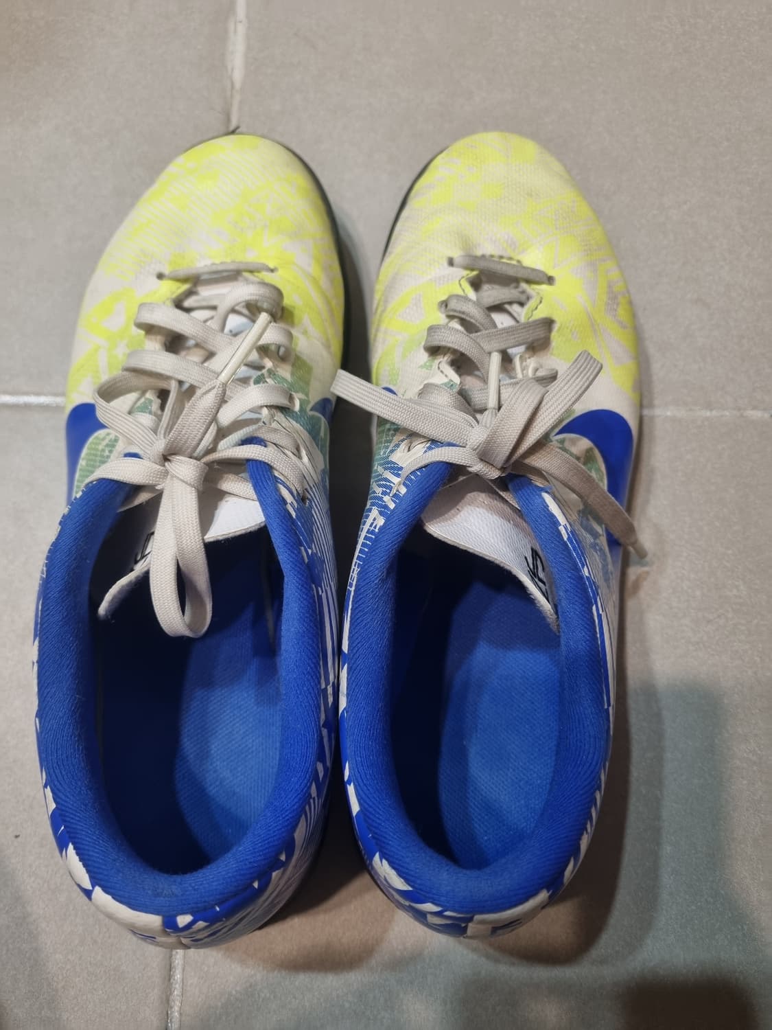 나이키 머큐리얼 베이퍼13 풋살화 상품이미지2