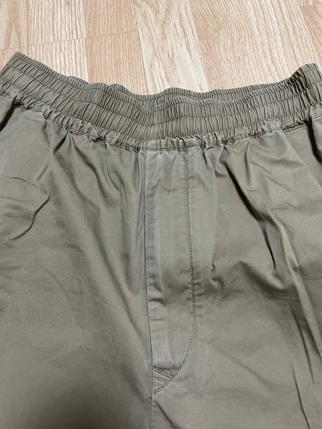 [S] (일괄판매) 유니클로U 배스킷볼 하프팬츠 베이지, 네이비 상품이미지5