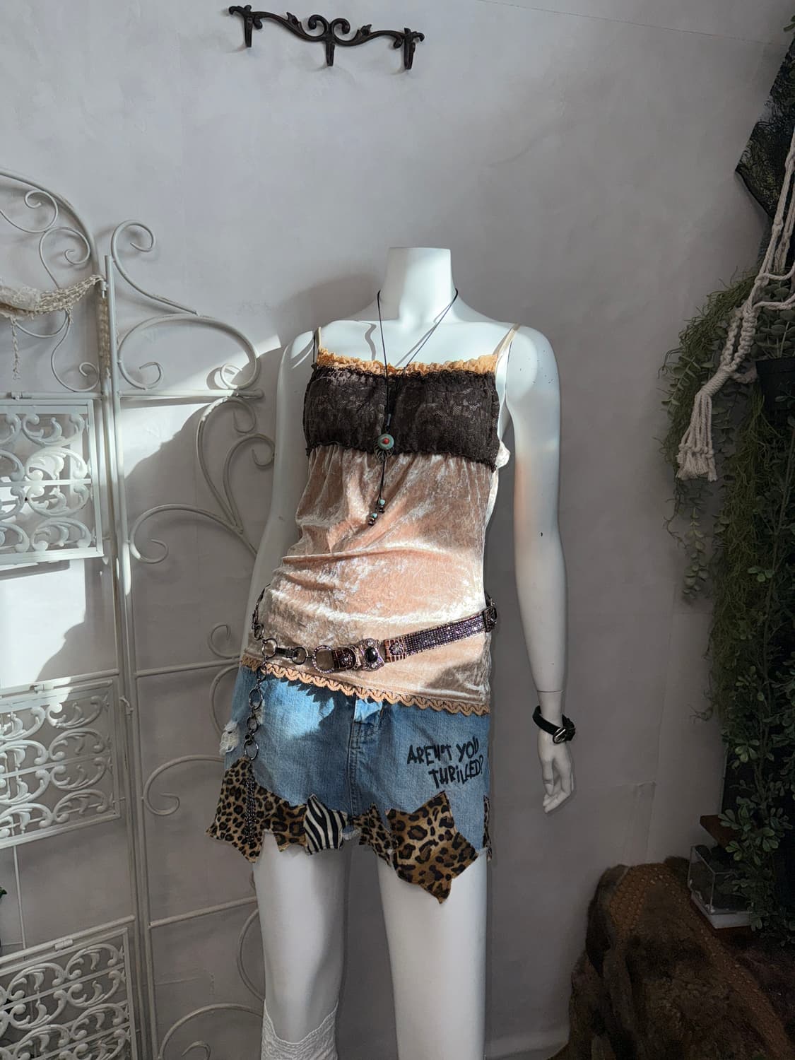 Beige brown ethnic velvet lace 슬리브리스 상품이미지4