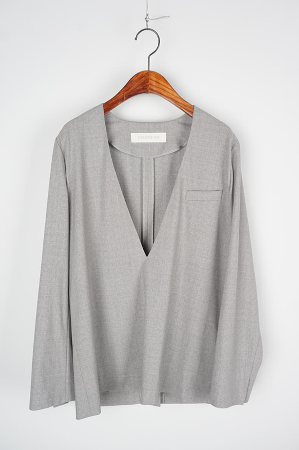  GALERIE VIE deep V-neck pullover blouse 상품이미지1