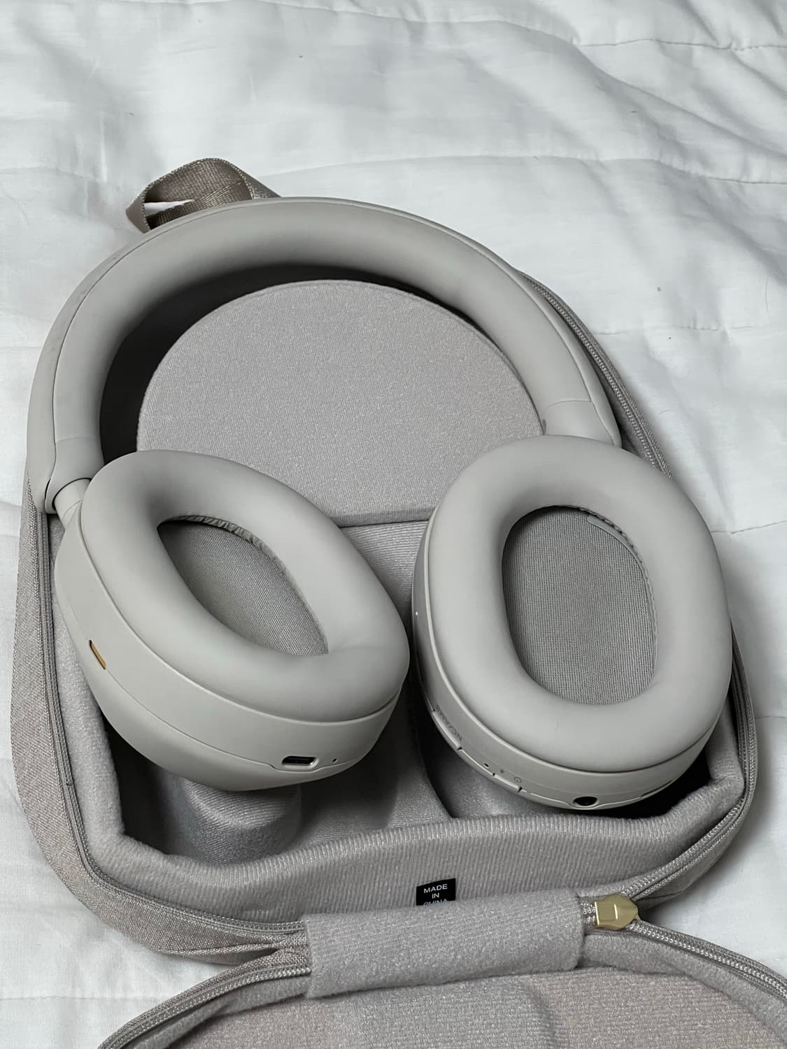 소니 wh-1000xm5 아이보리 헤드폰 상품이미지6