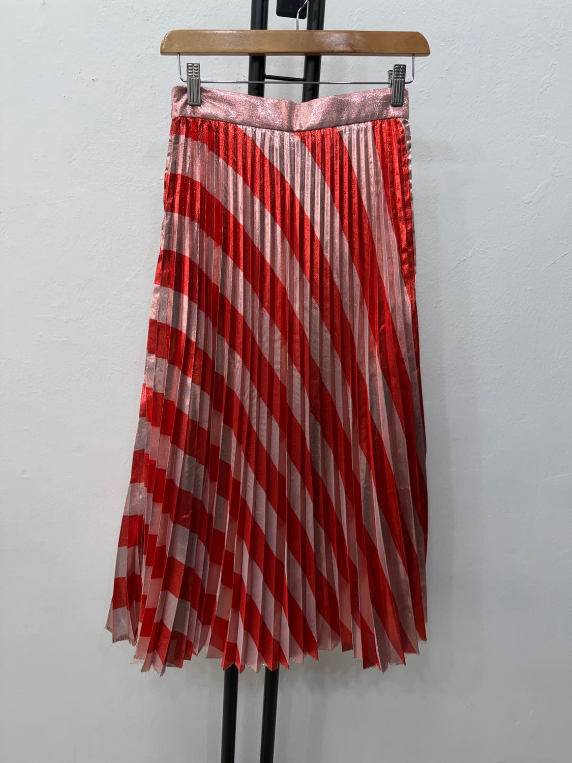 새제품) 오프화이트 정품 플리츠 주름 스커트 40 상품이미지4