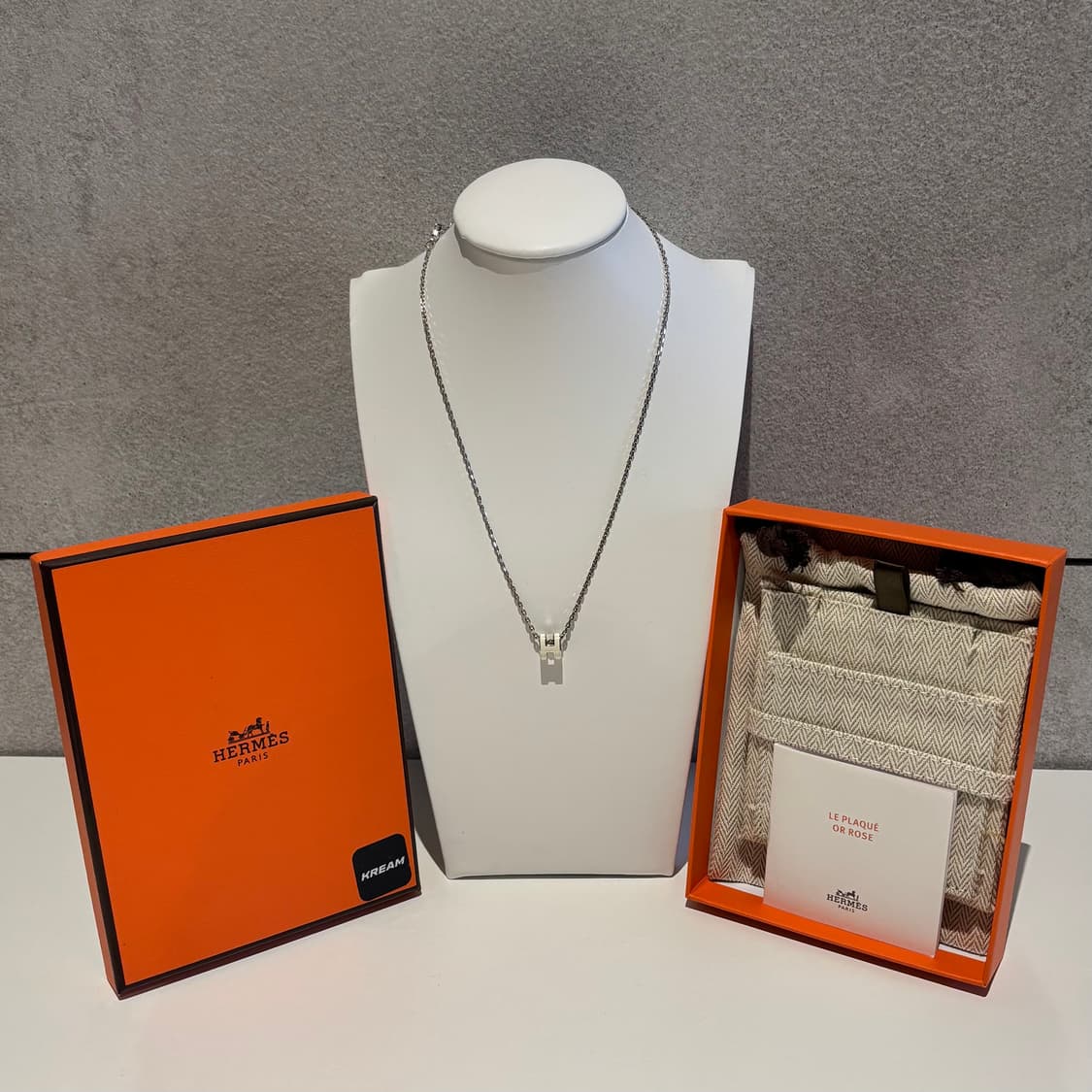 A+ L사이즈 에르메스 팝아슈 목걸이 화이트&실버 (박스/더스트) 상품이미지1