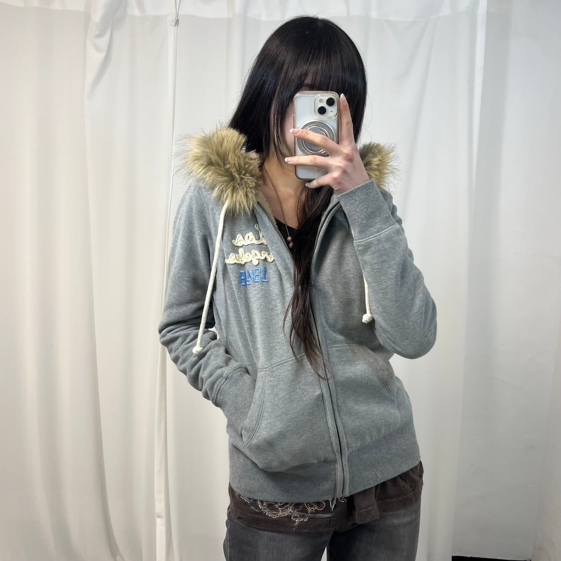 WHO A U Grey Wolf Zip-up Hoodie 상품이미지1