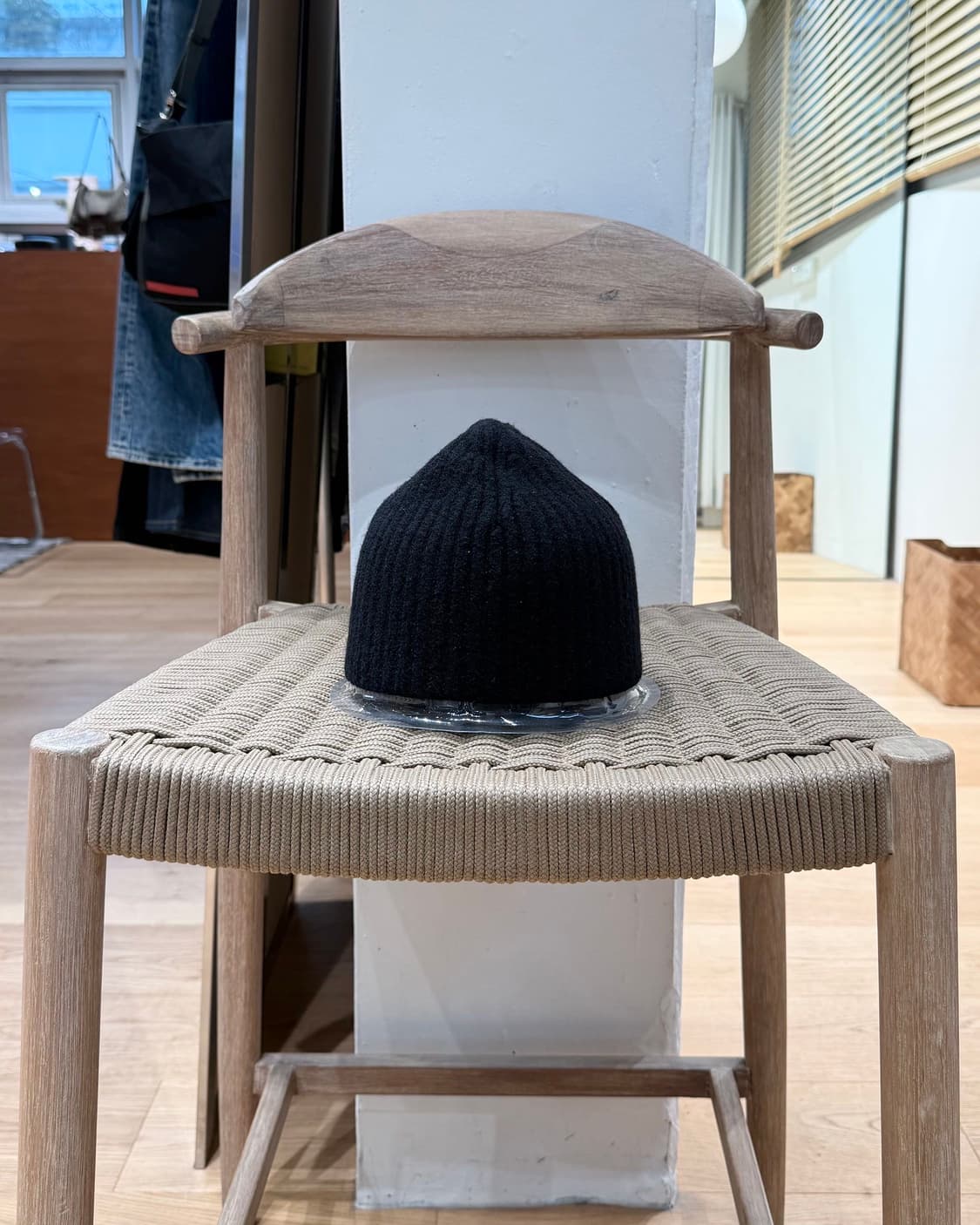 프라다 블랙 레드탭 울 비니  상품이미지3