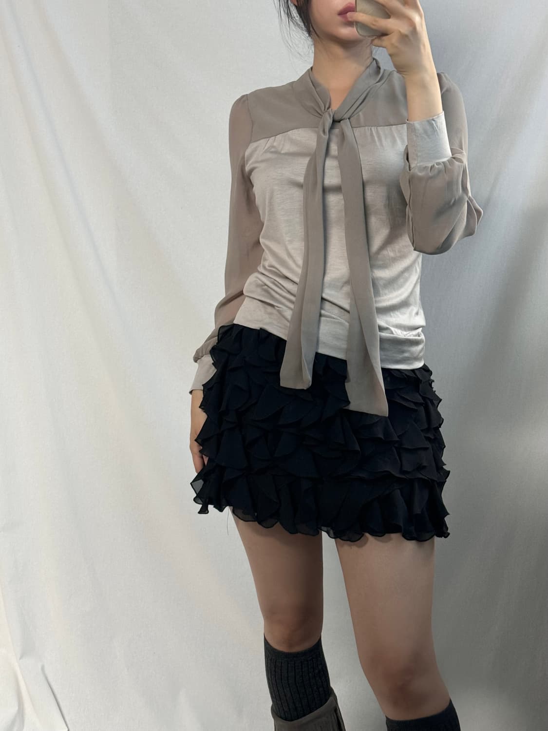 소프트 타이 넥 블라우스 상품이미지4